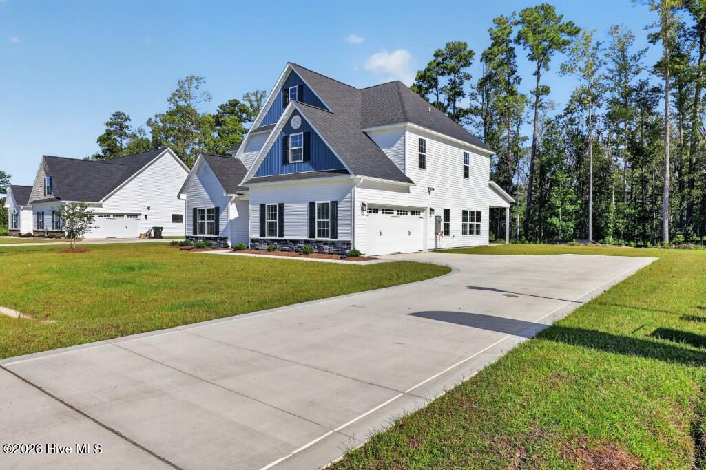 Photo 2 of Single family home for sale at 3005 Yellowfin Dr, New Bern, NC 28562 | MLS# 100565194 | Listing updated on 2026-09-20
