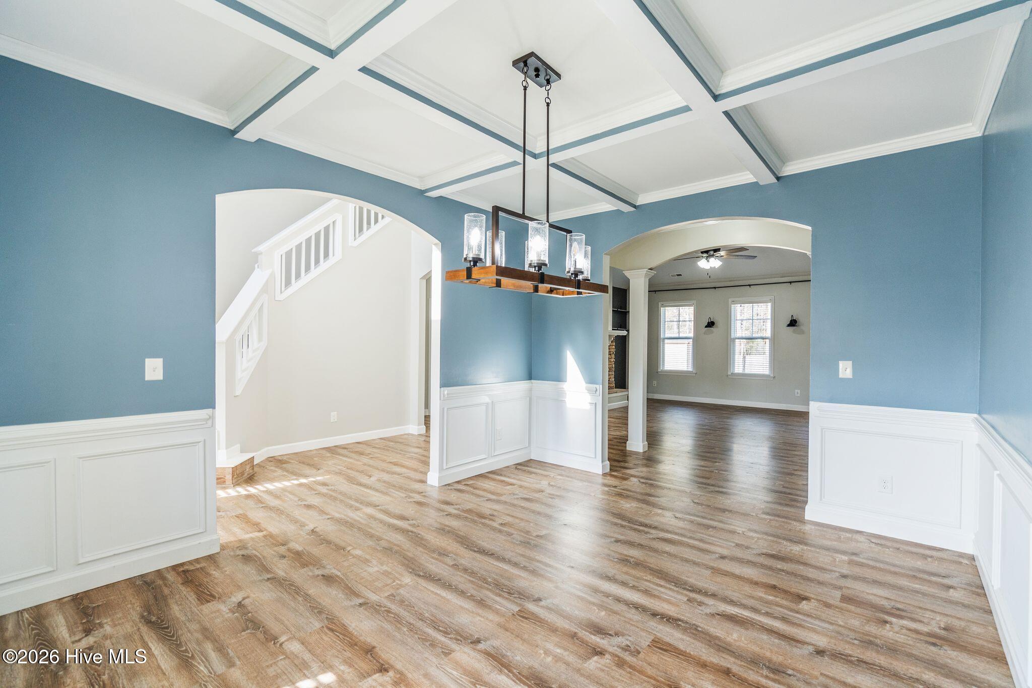 100558662 | Photo 21