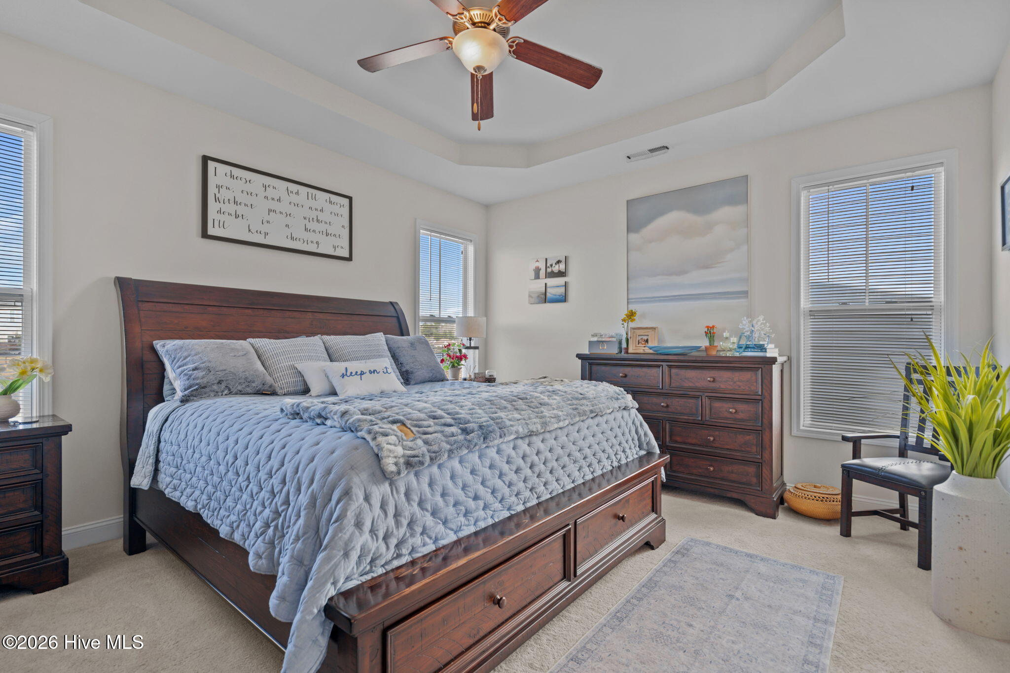 100548714 | Photo 18