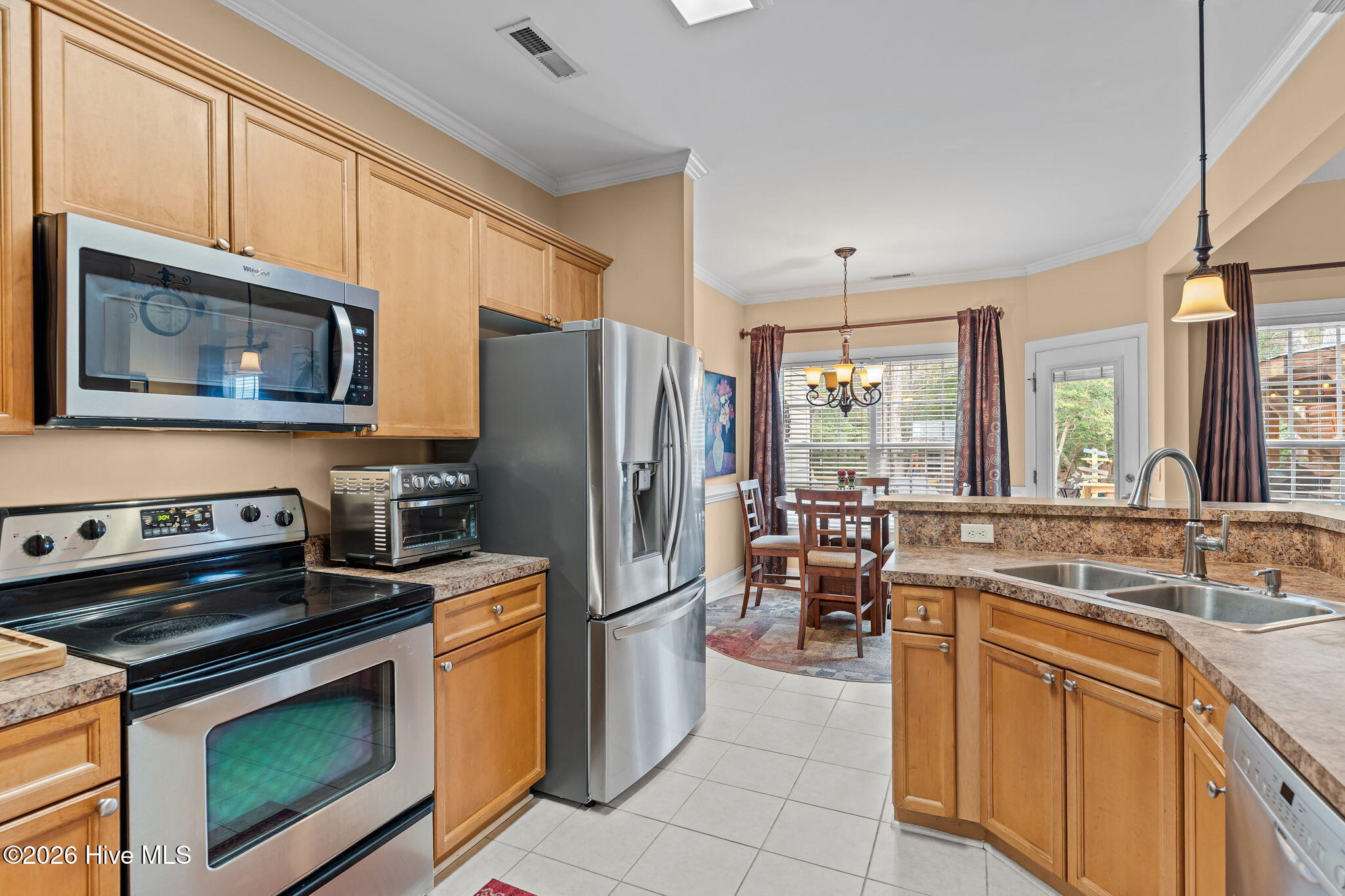 100556977 | Photo 34