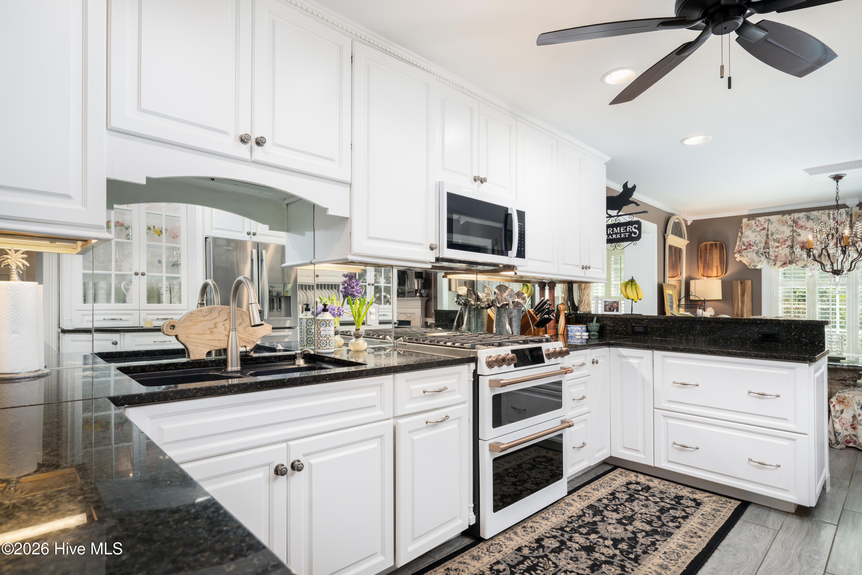 100565005 | Photo 16