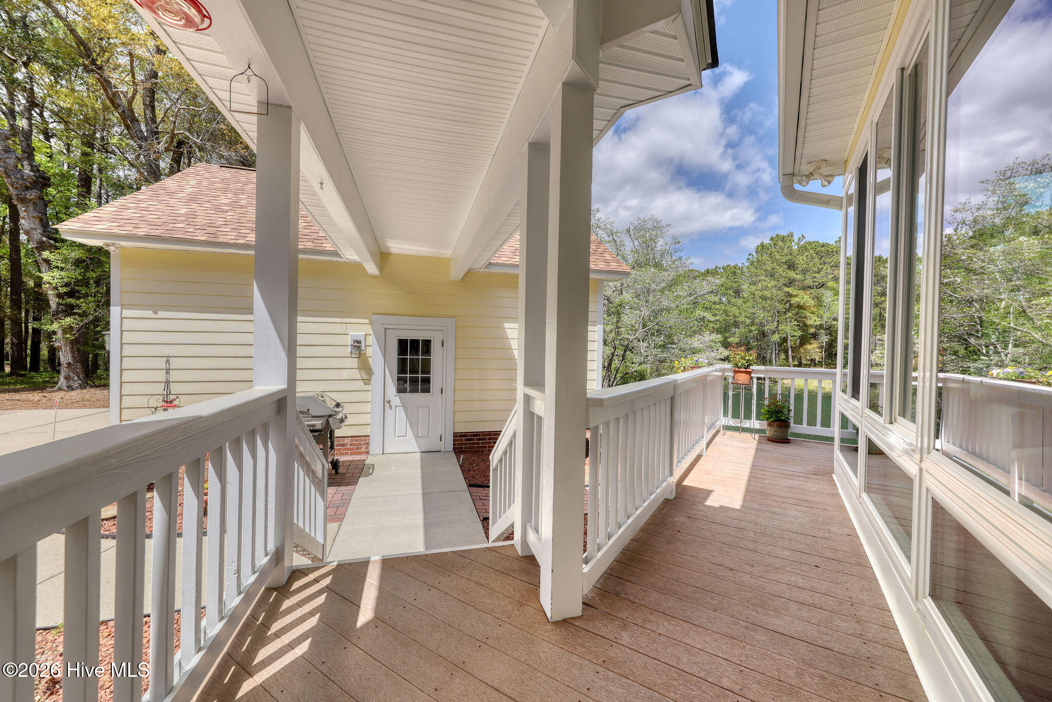 100567375 | Photo 27