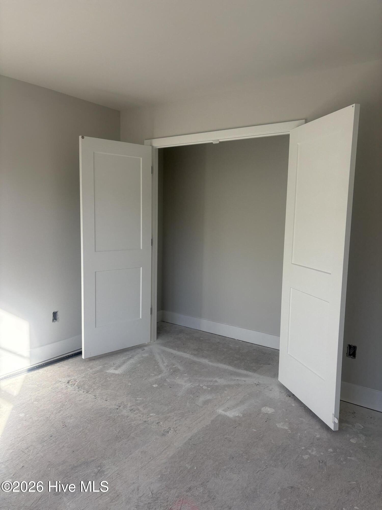 100550461 | Photo 12