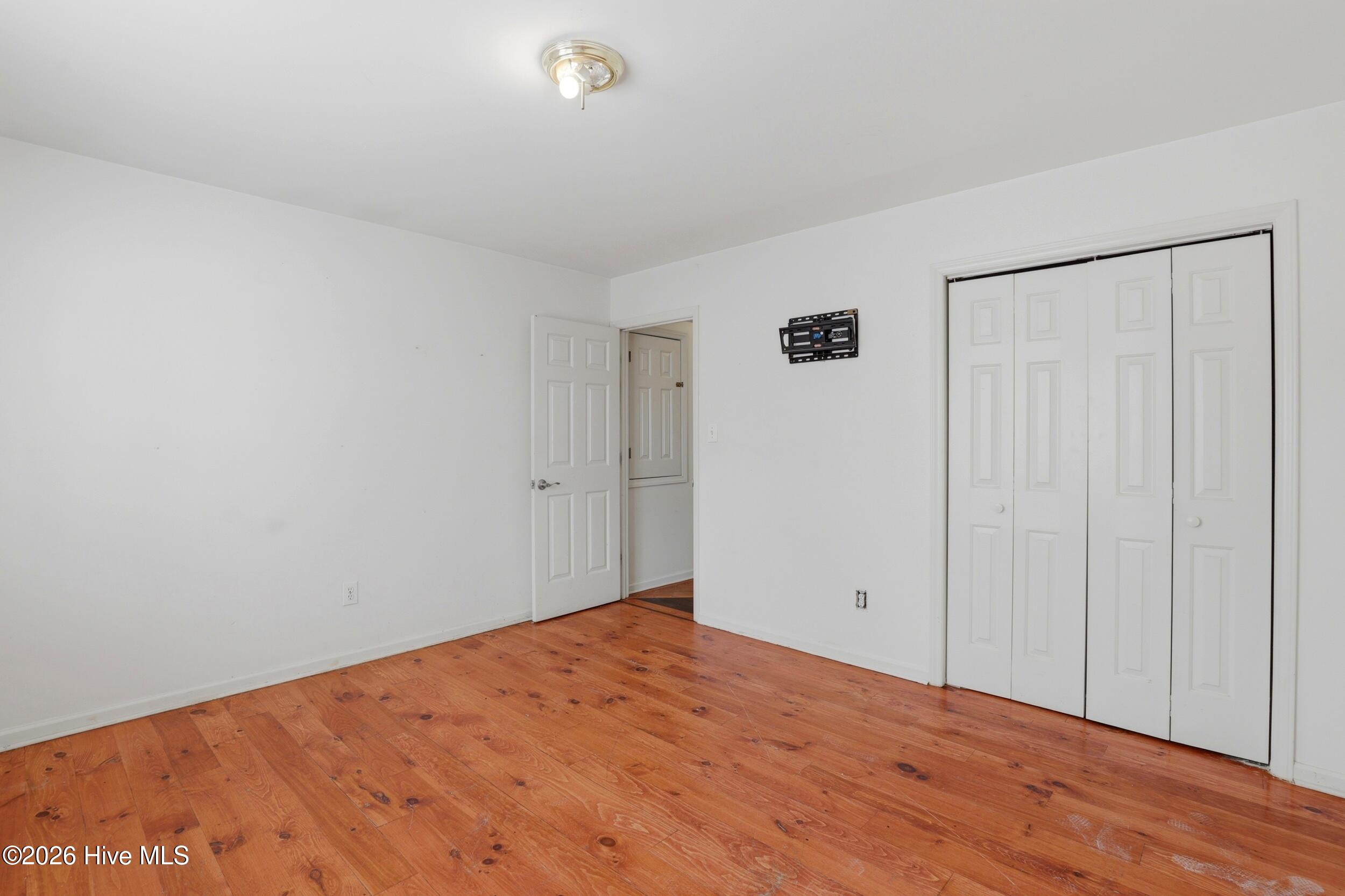 100558616 | Photo 24