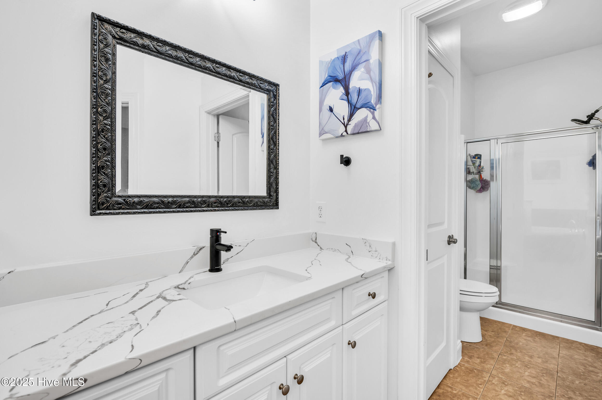 100506043 | Photo 21