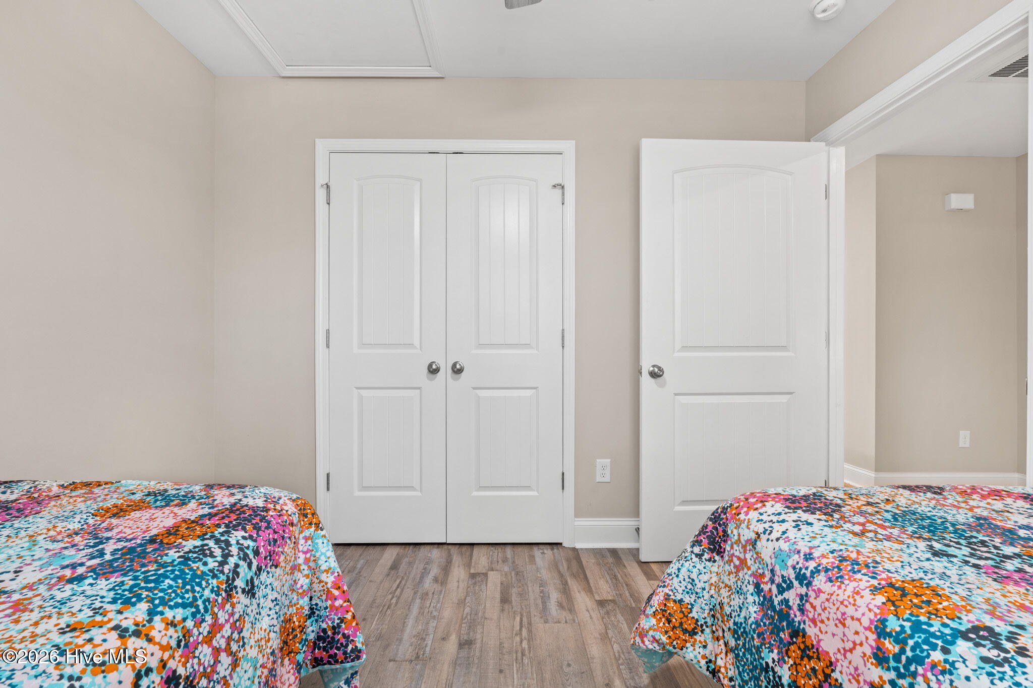 100564601 | Photo 30