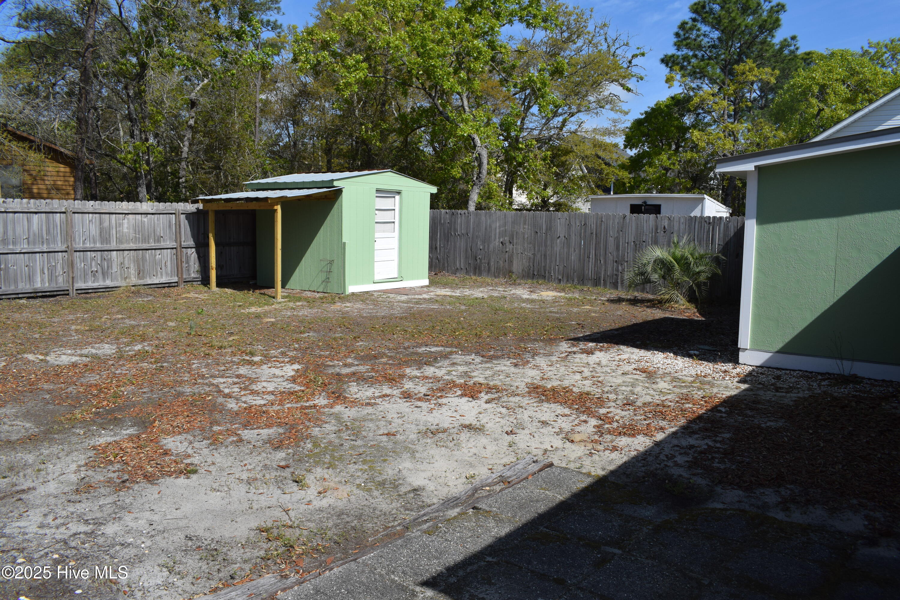 100500447 | Photo 15