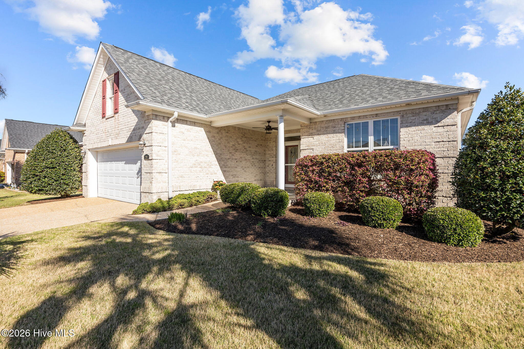 100561261 | Photo 14