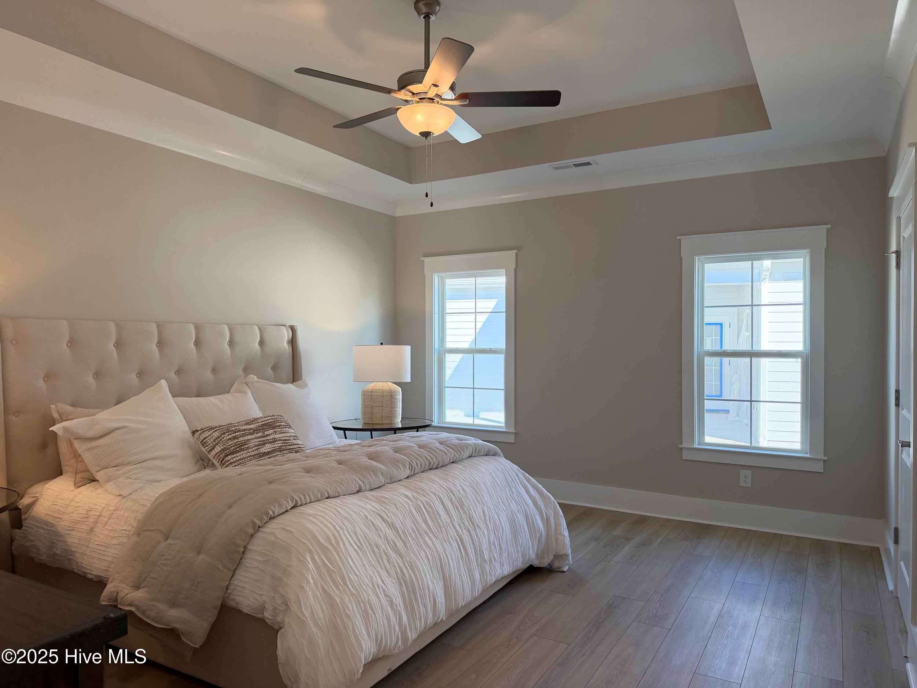 100530293 | Photo 11