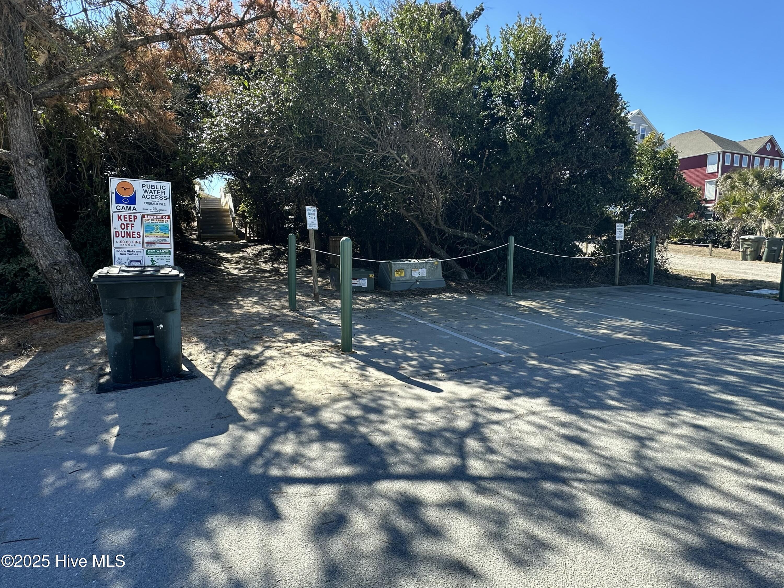 100490035 | Photo 56