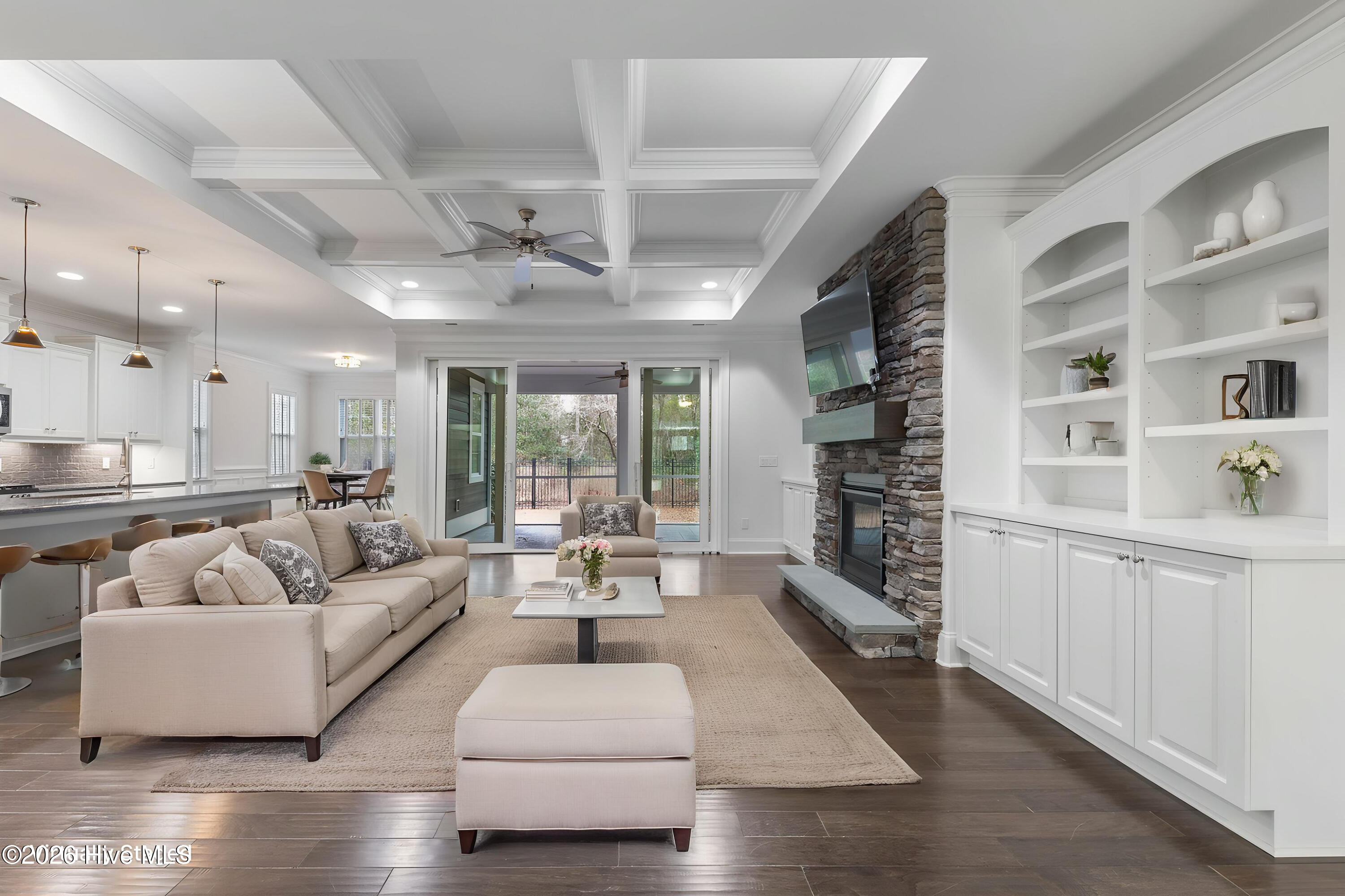 100554356 | Photo 12