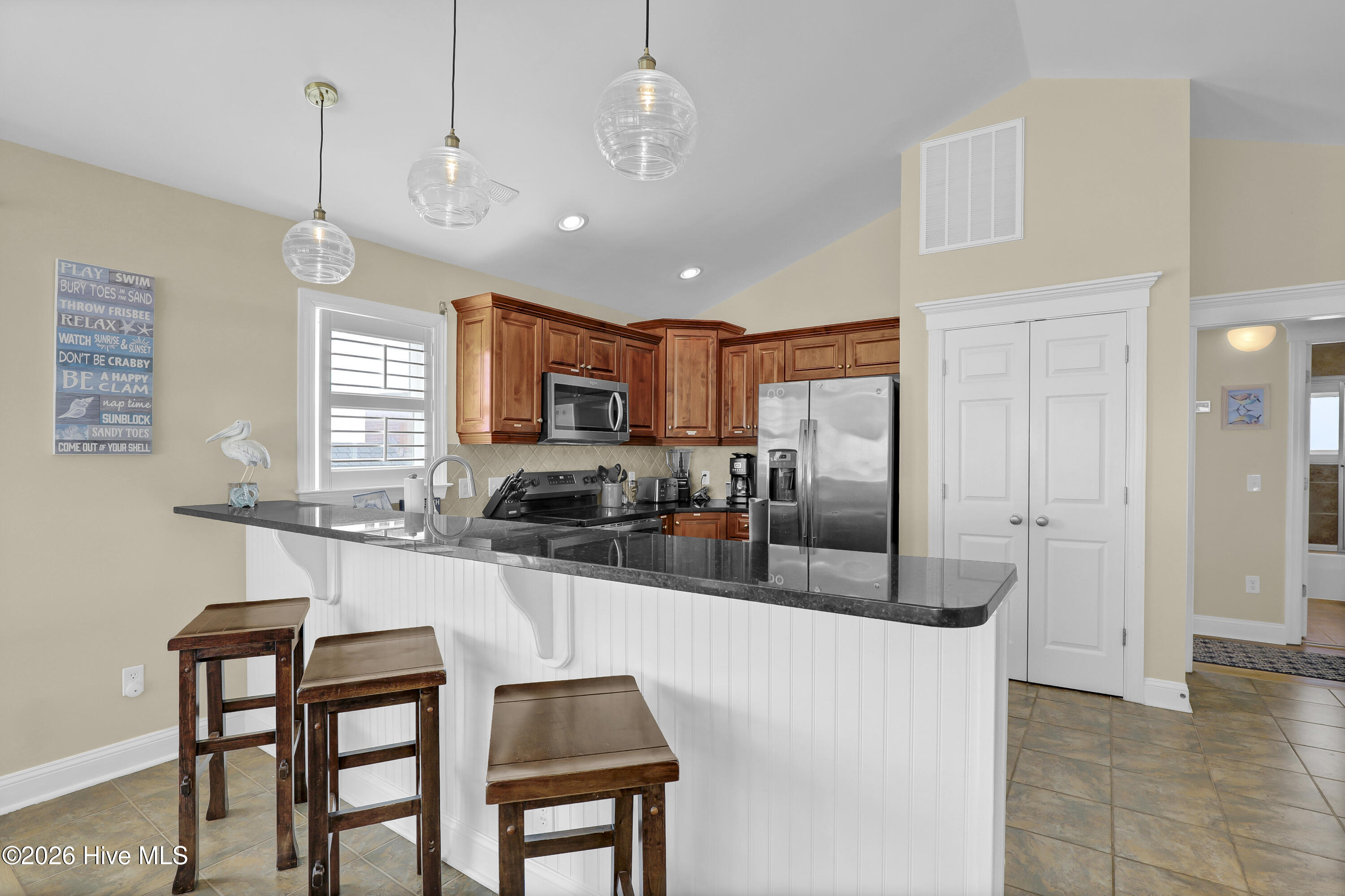 100556575 | Photo 13