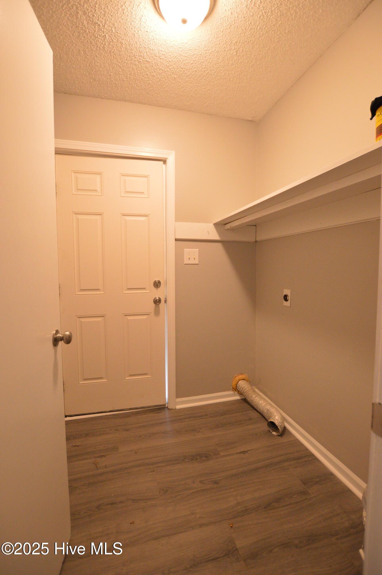 100533770 | Photo 16