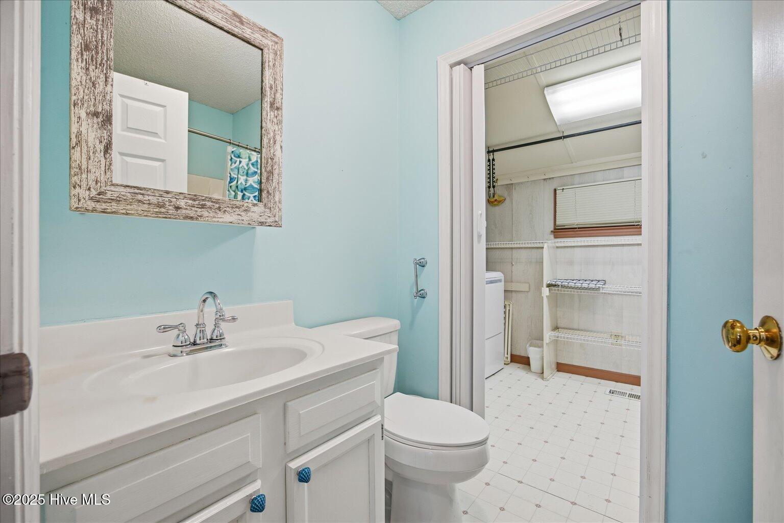 100546688 | Photo 28