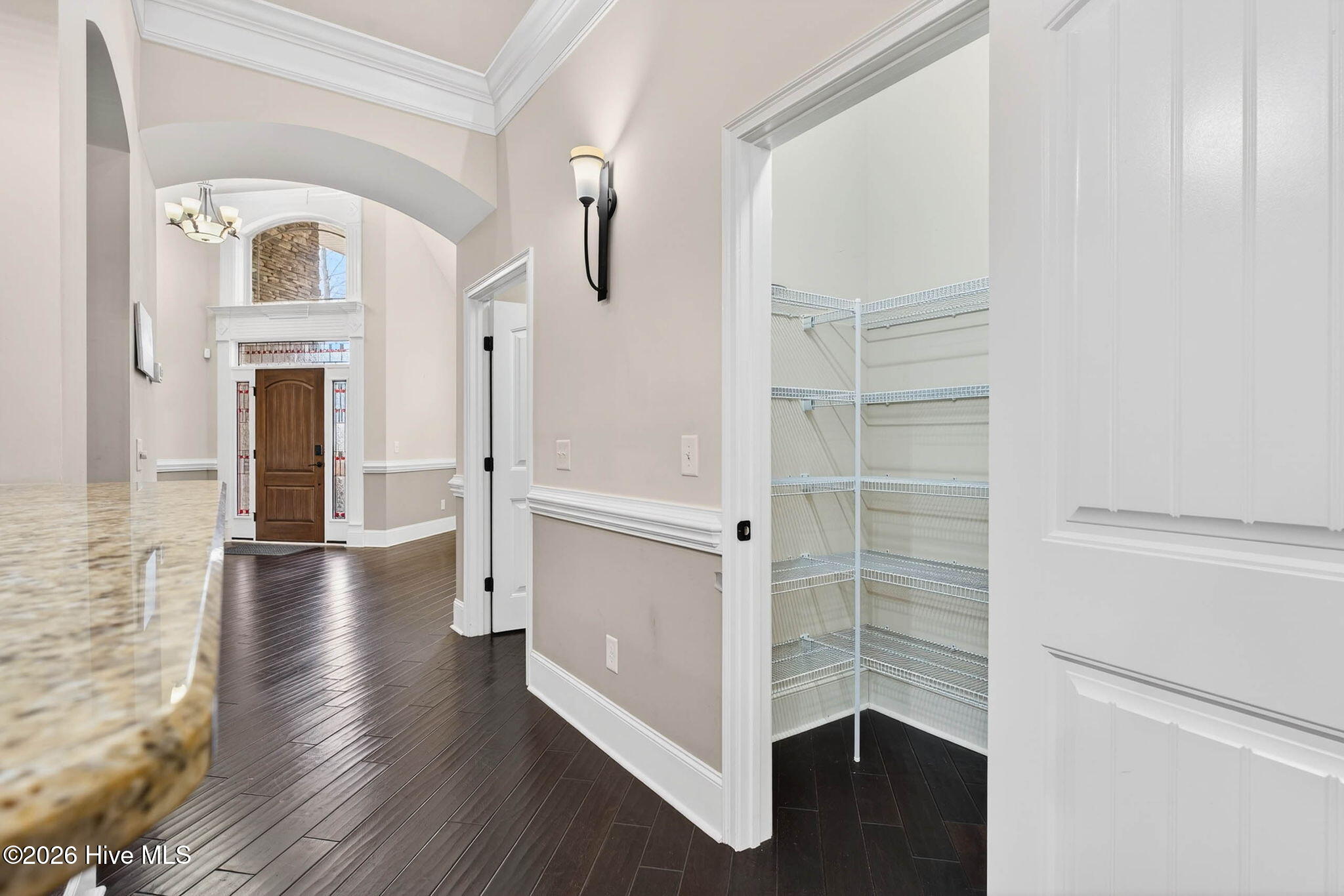 100560240 | Photo 14