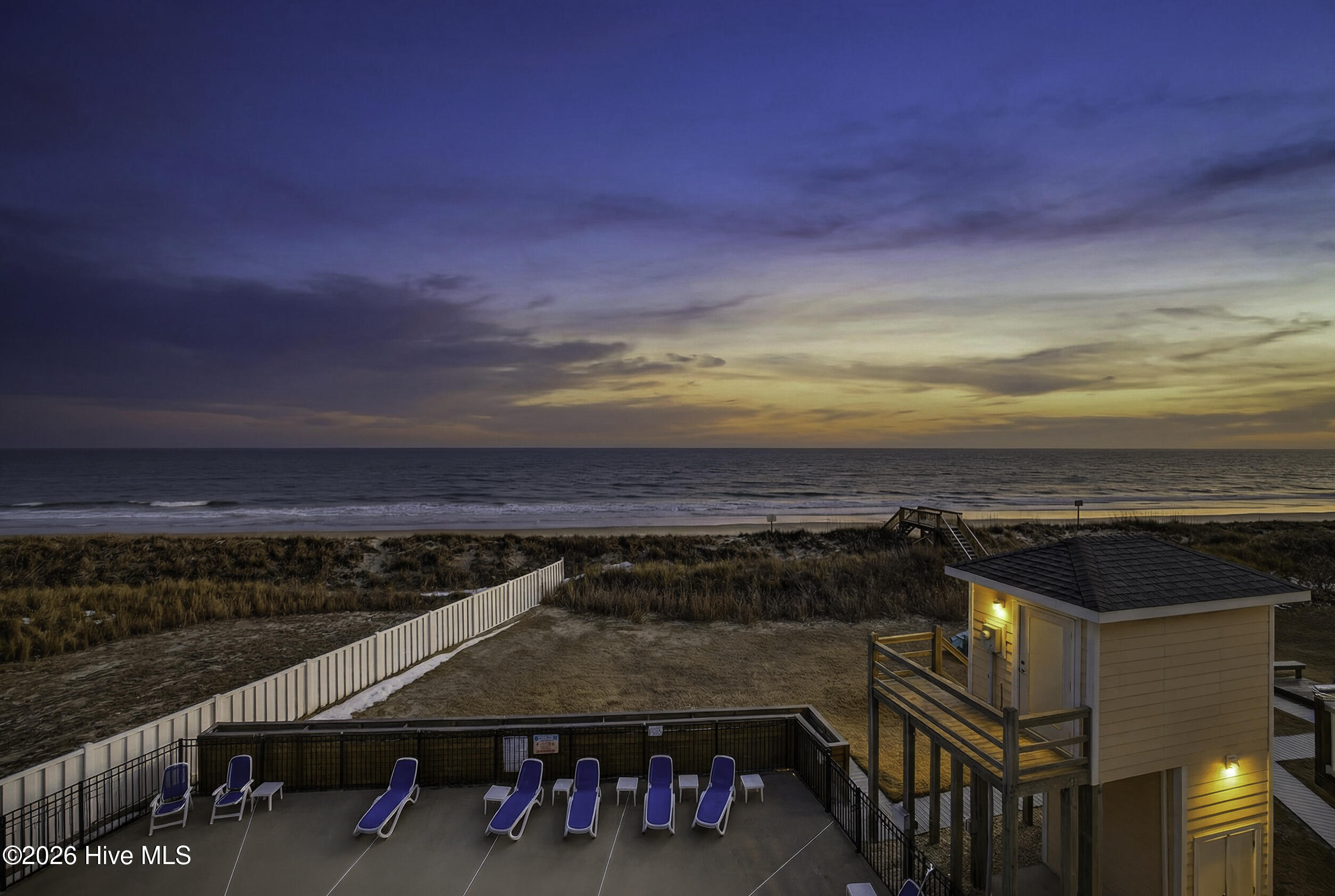 100552371 | Photo 55