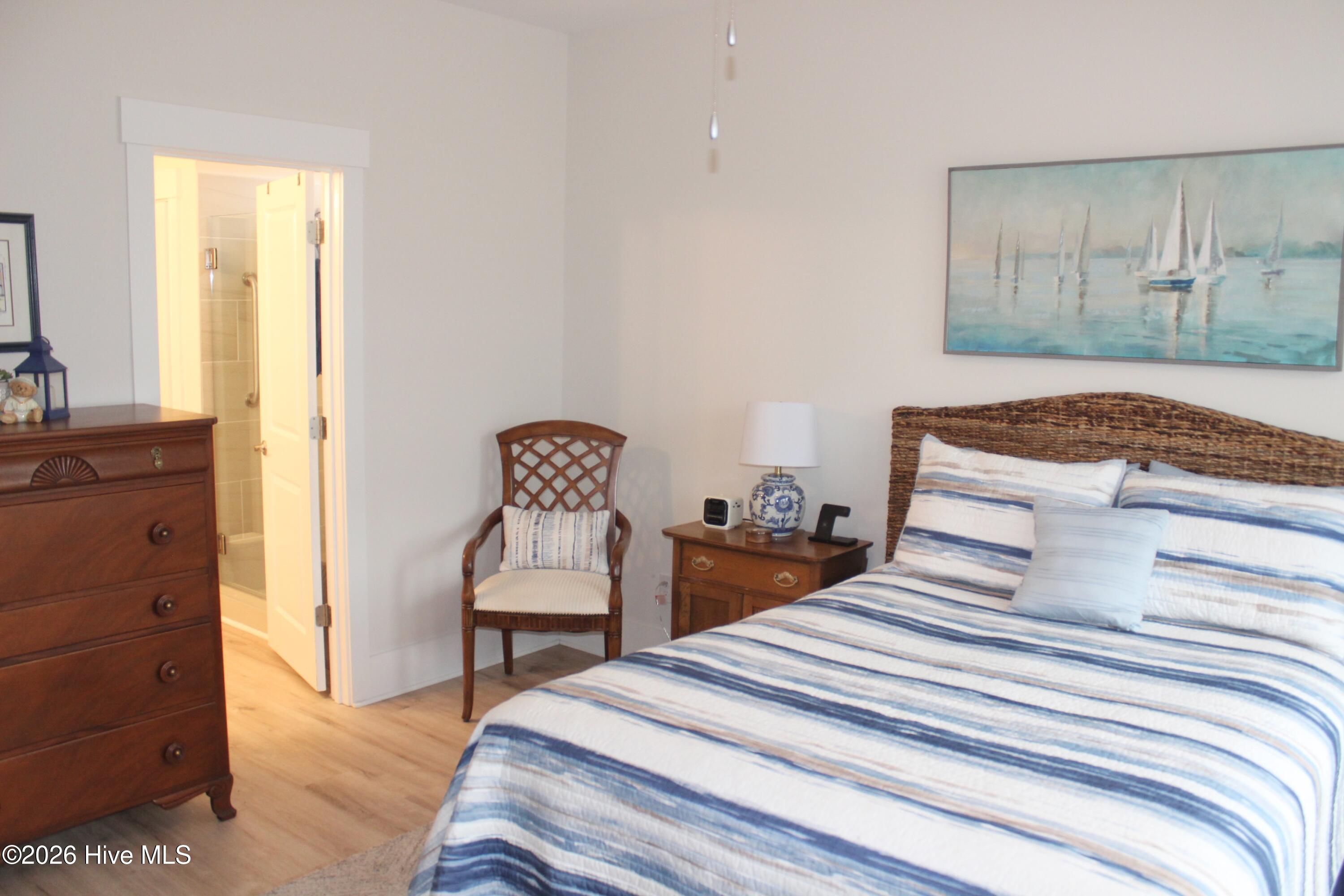 100557593 | Photo 14