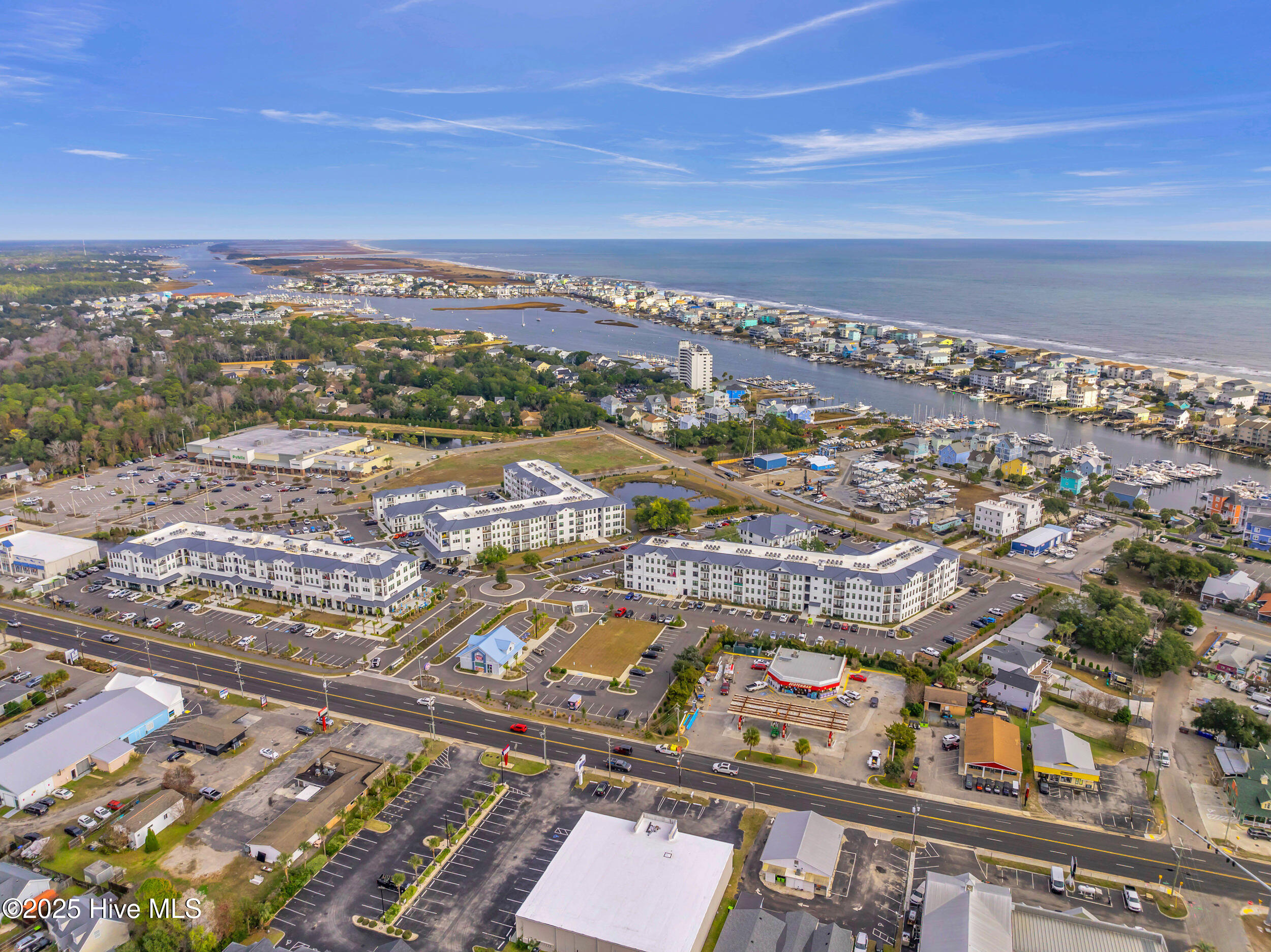 100542619 | Photo 25