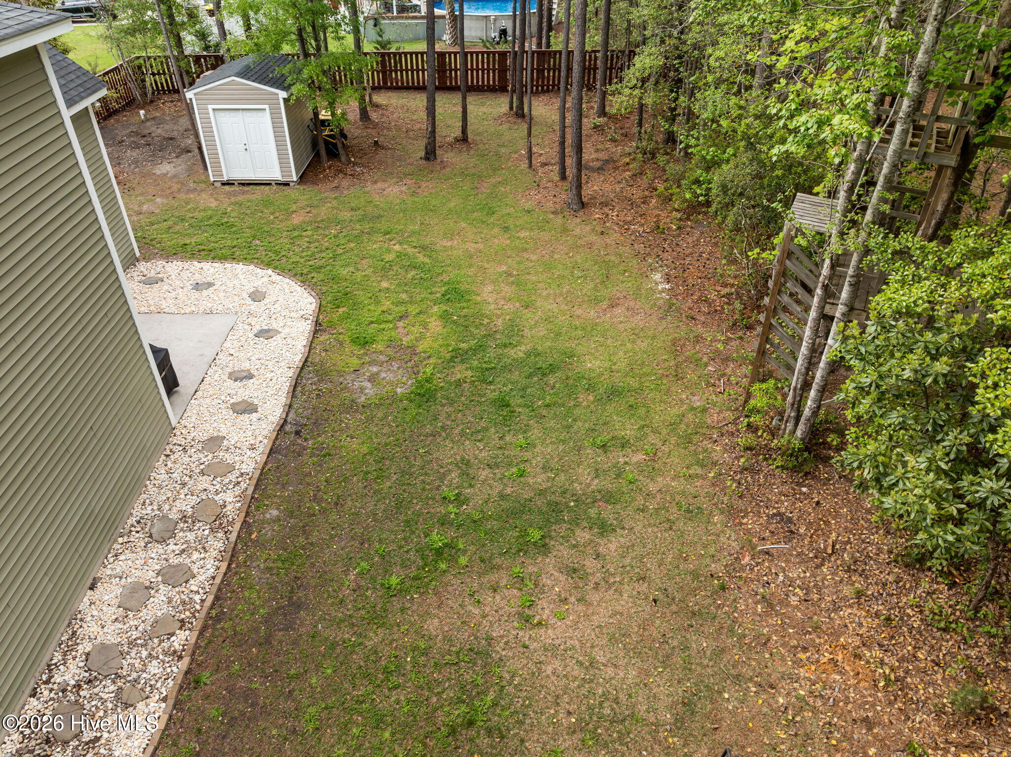 100565759 | Photo 42