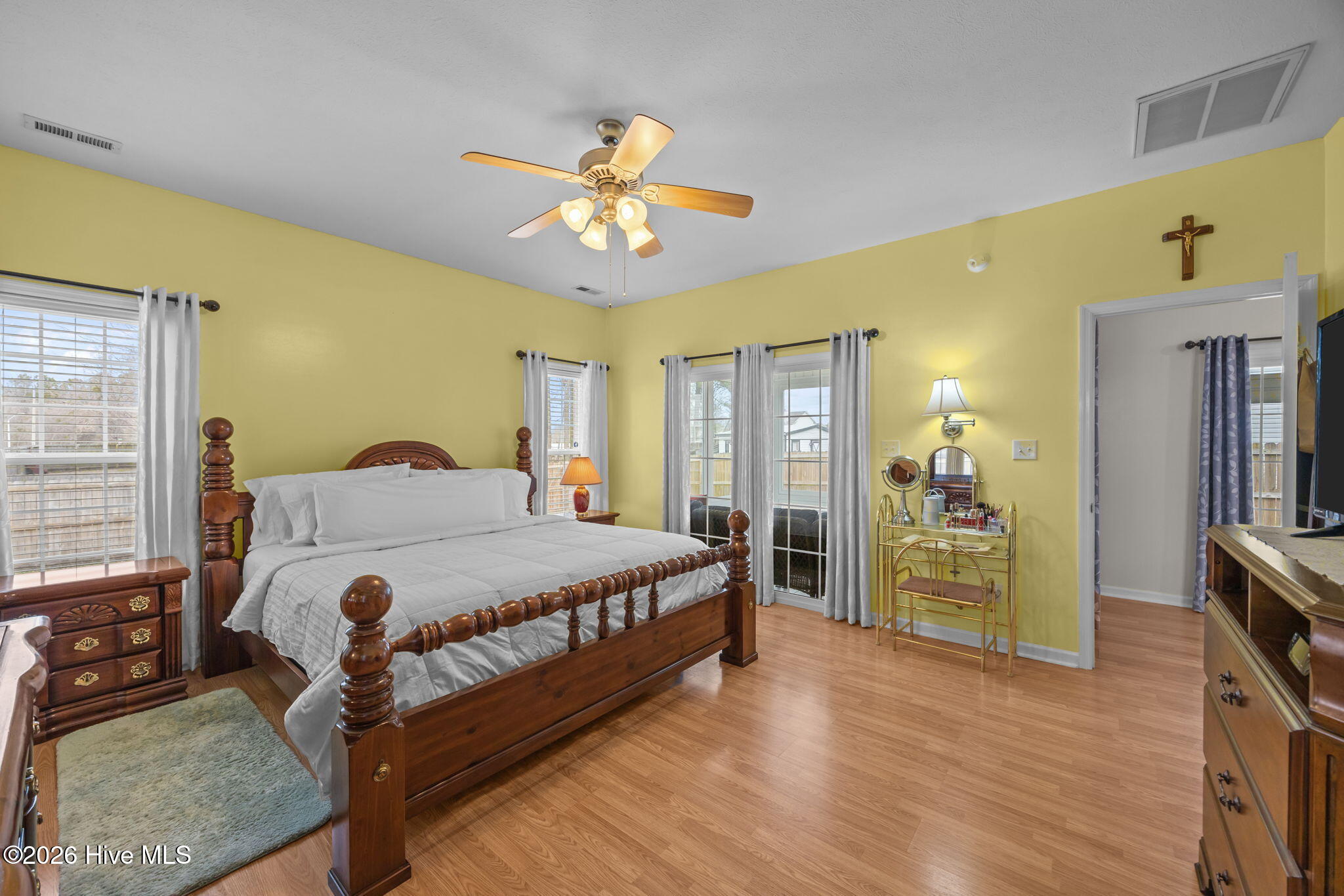 100557483 | Photo 20