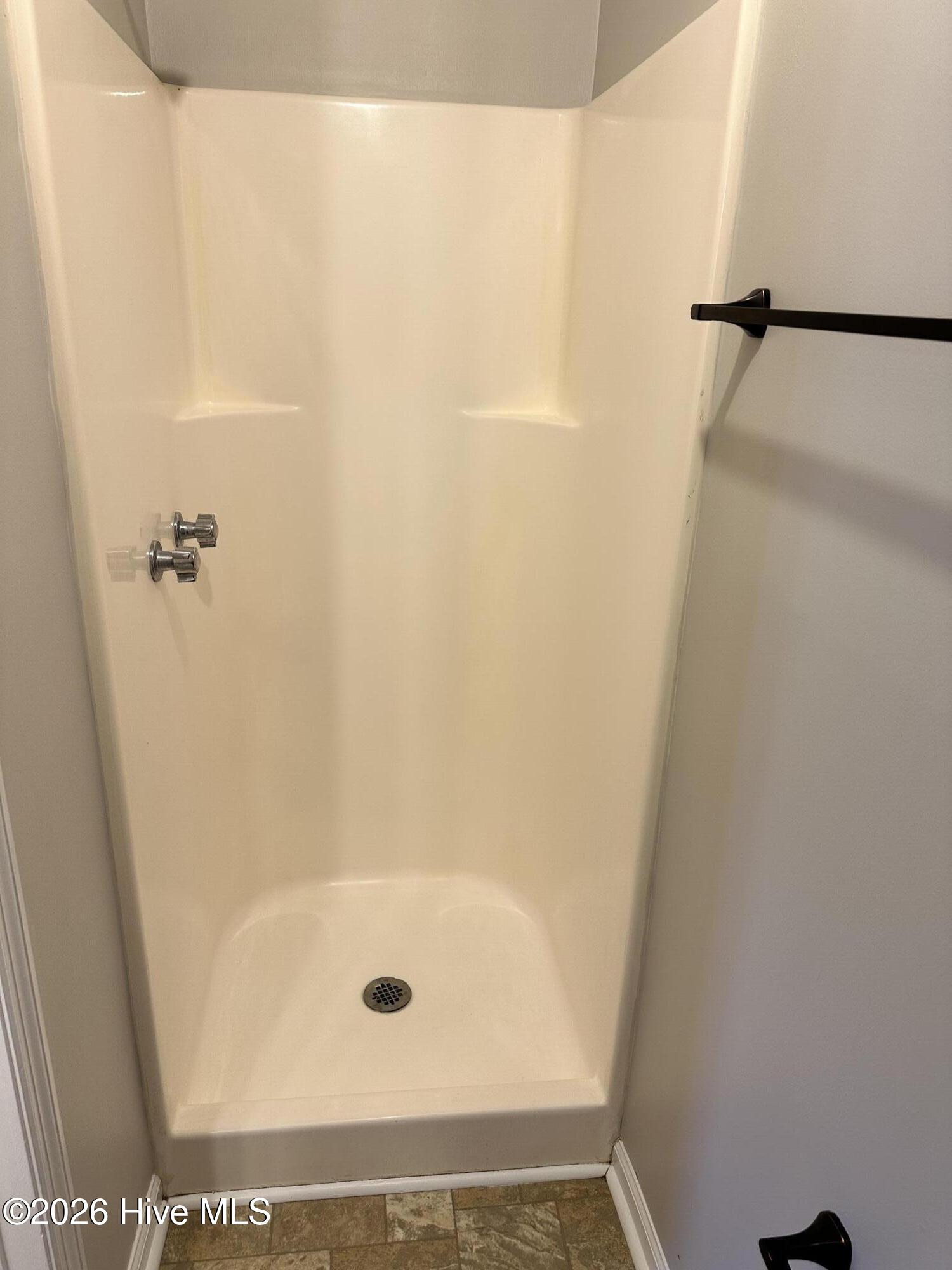 100553426 | Photo 13