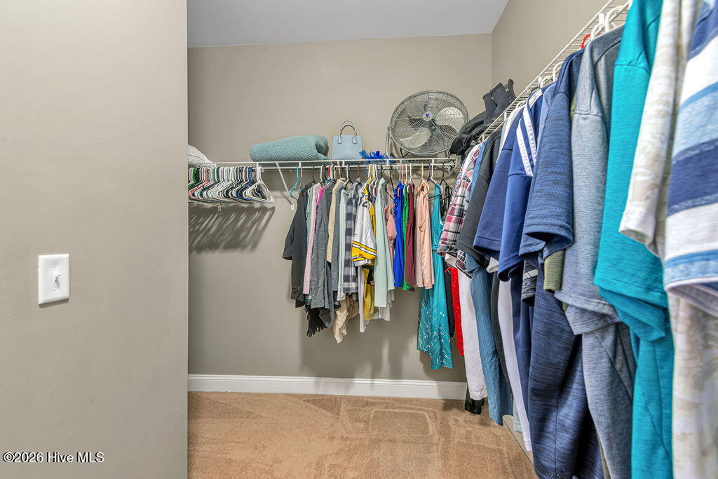 100564004 | Photo 28