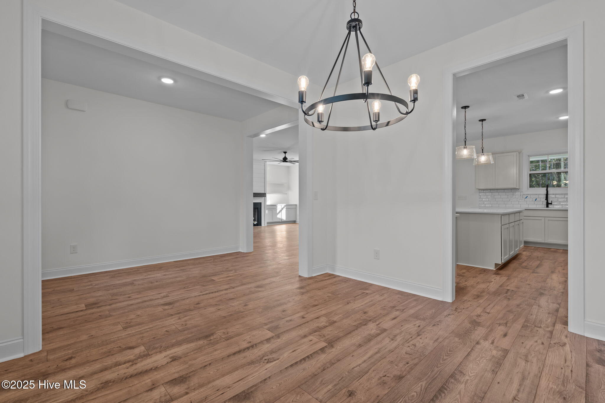 150 Hickory Pointer Way