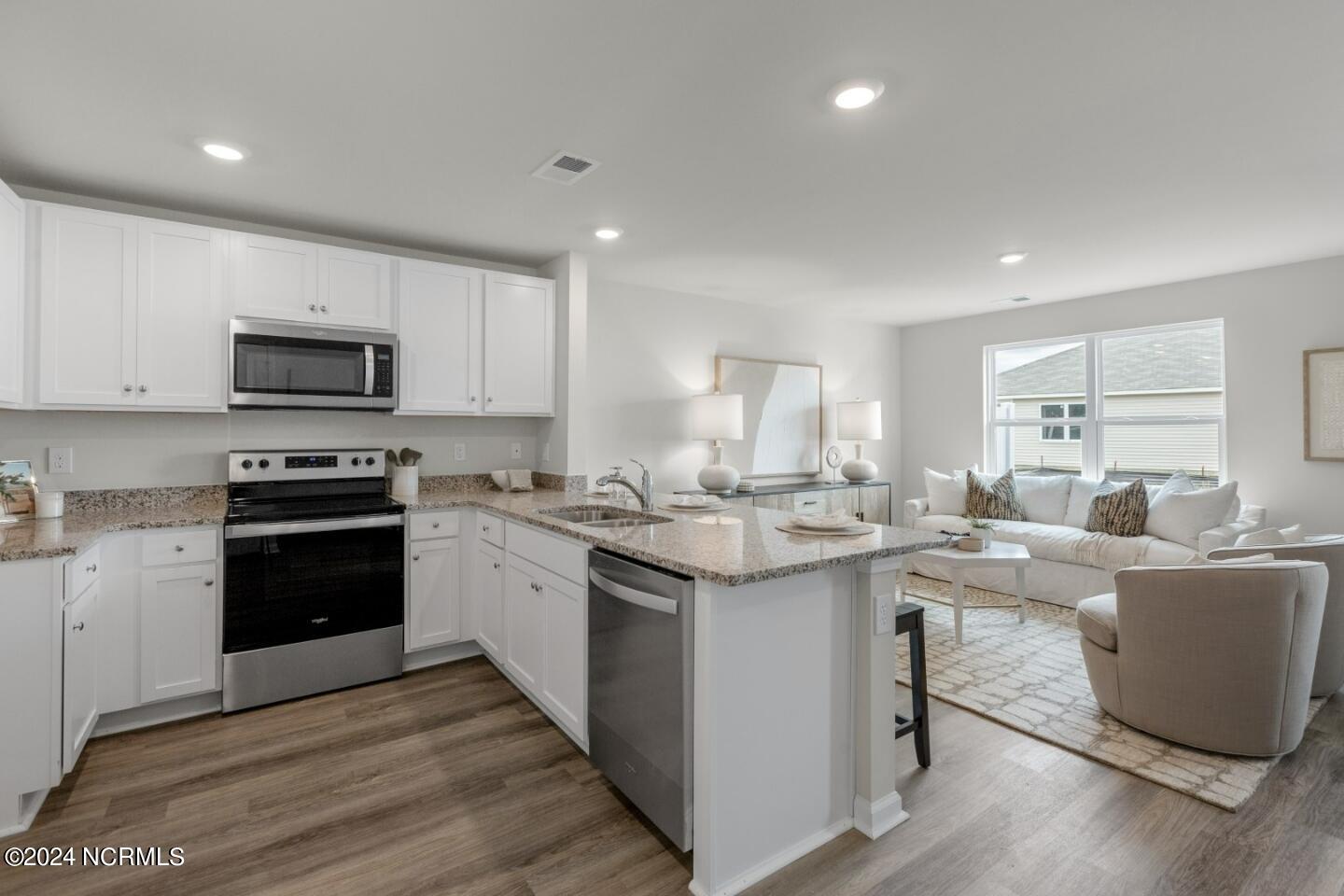 7098 Dunford Road Unit 130, Leland, NC 28451 – photo 7: Kitchen/Living Room