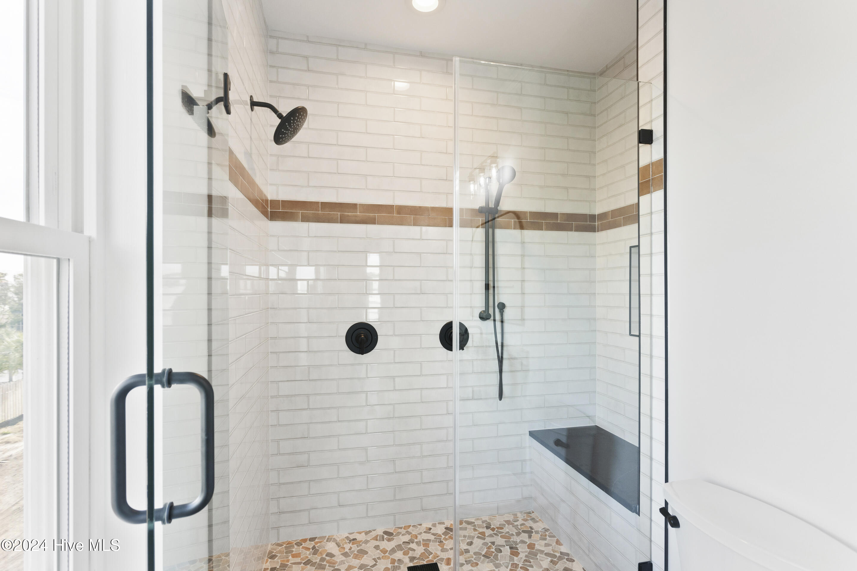 100559192 | Photo 10