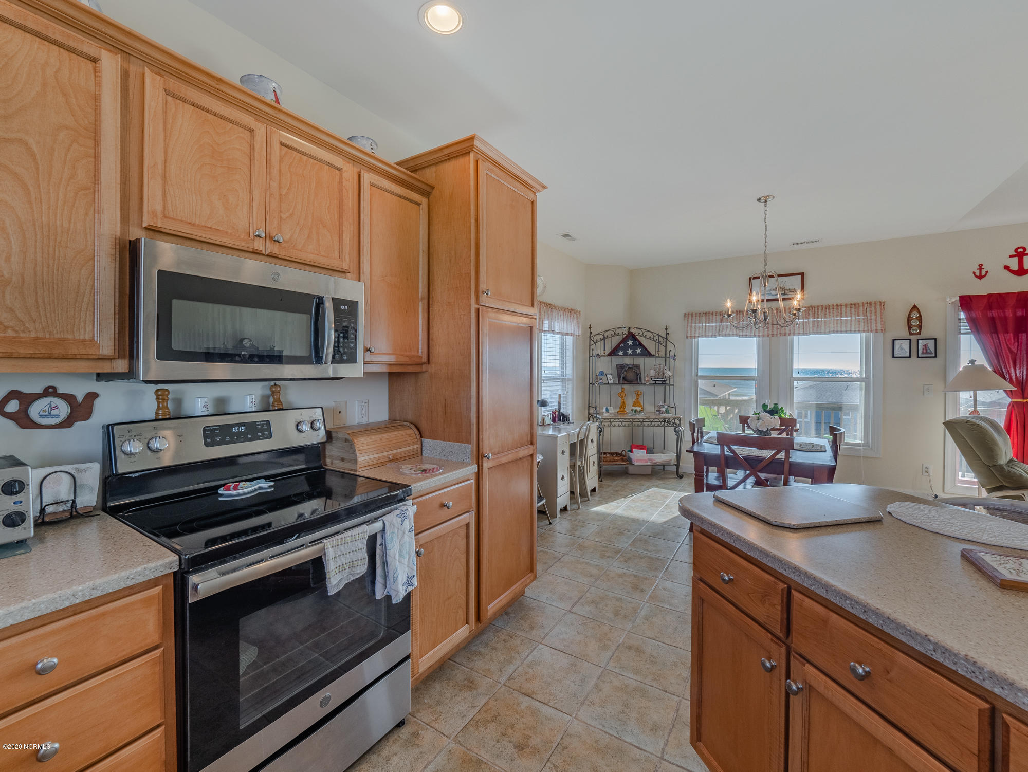 1016 Ocean Boulevard, Topsail Beach, NC 28445 – photo 15: 16-large-2000px