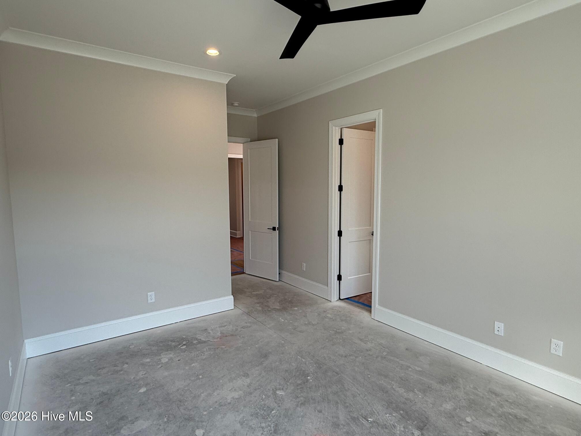 100537475 | Photo 30