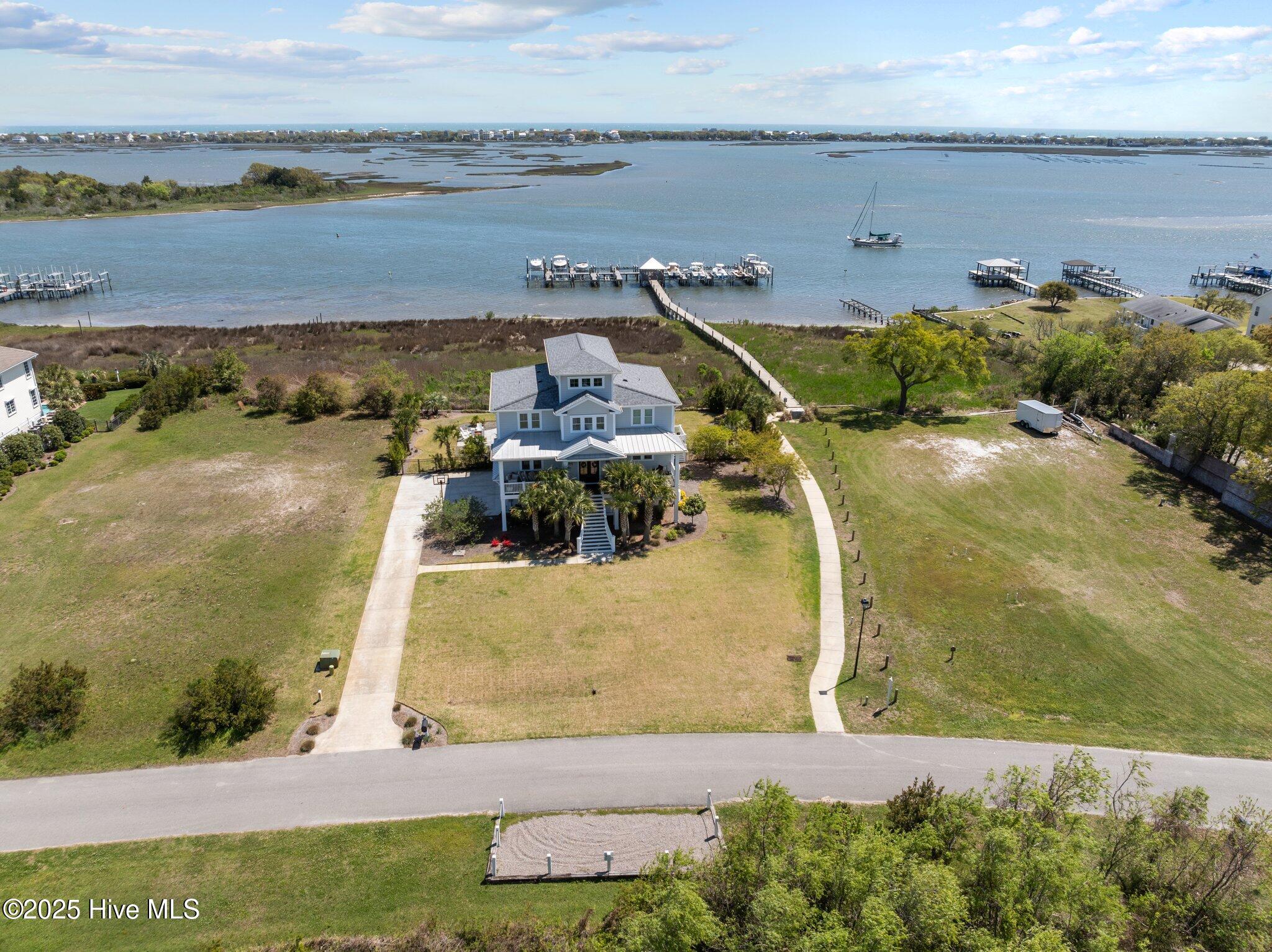 100502292 | Photo 27