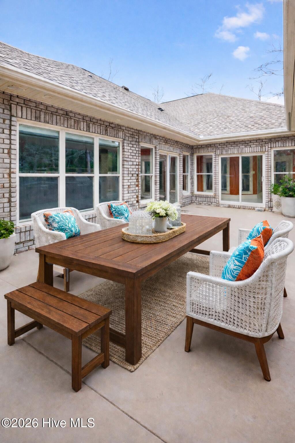 100560240 | Photo 36