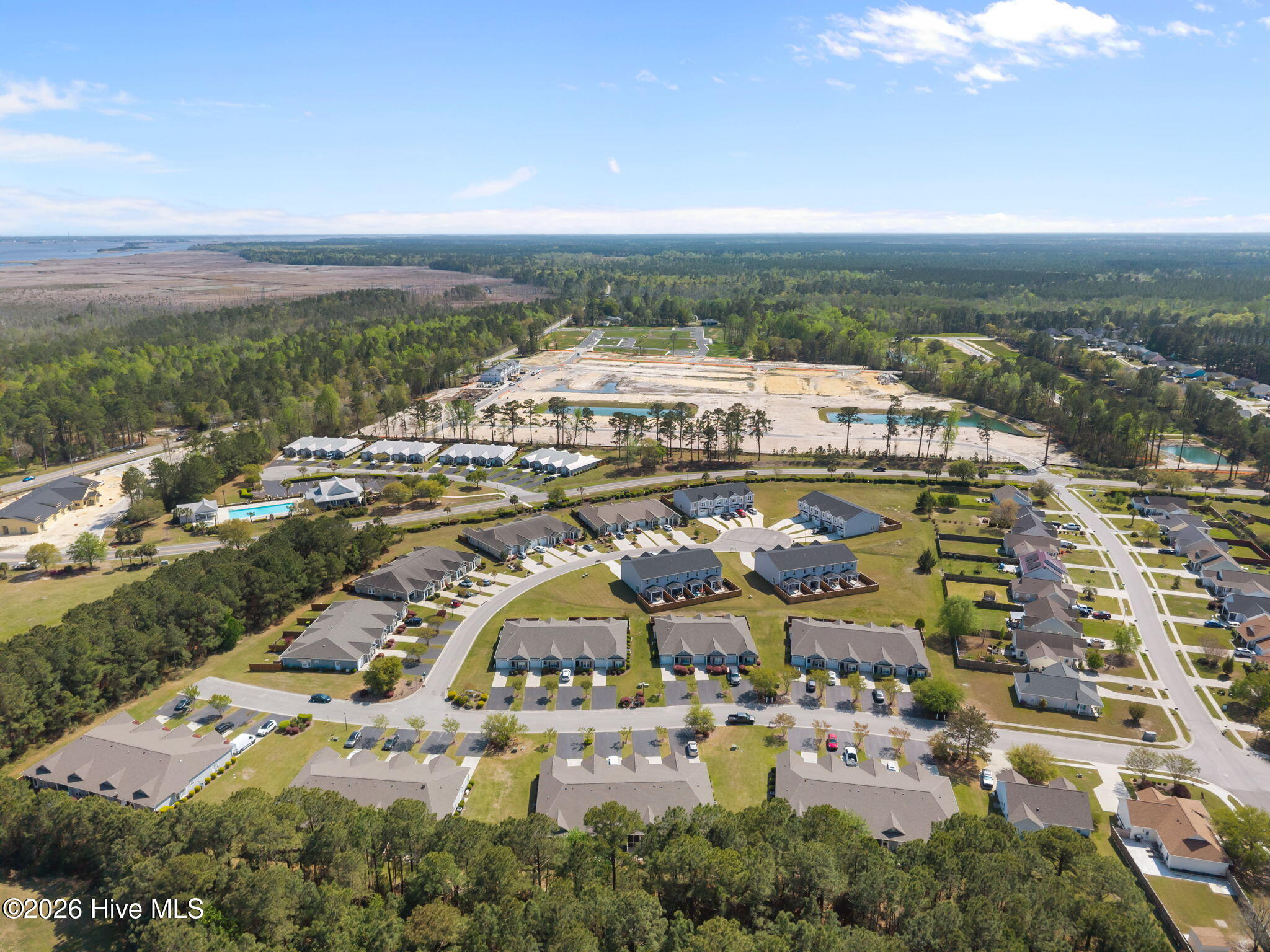 100569806 | Photo 53