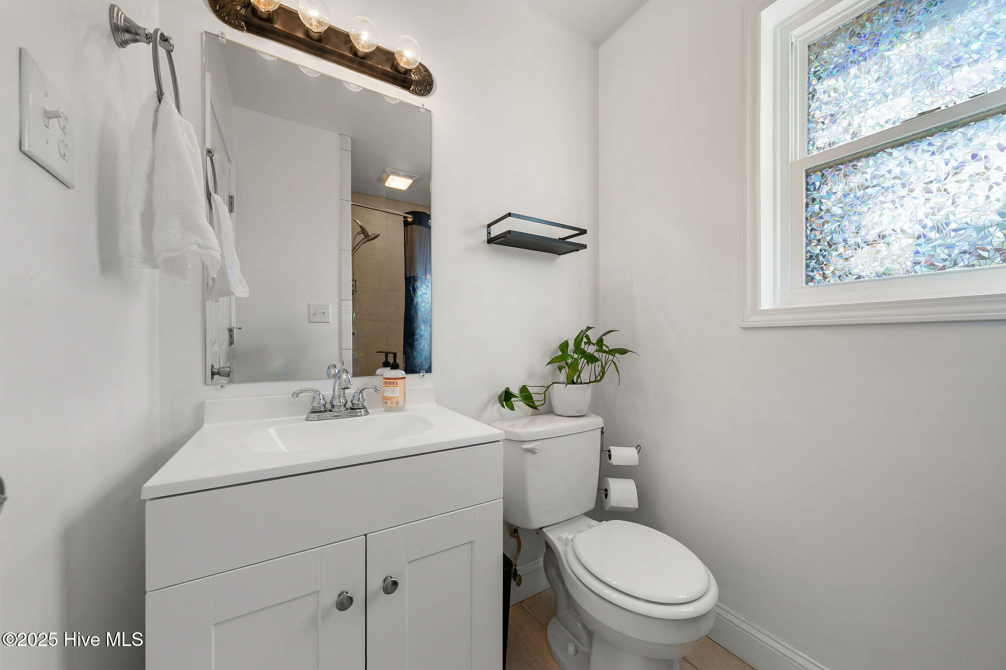 100544071 | Photo 24