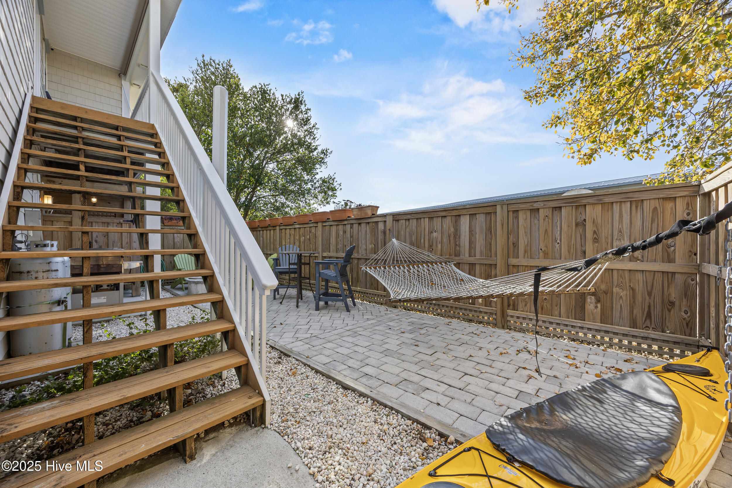 100543159 | Photo 44