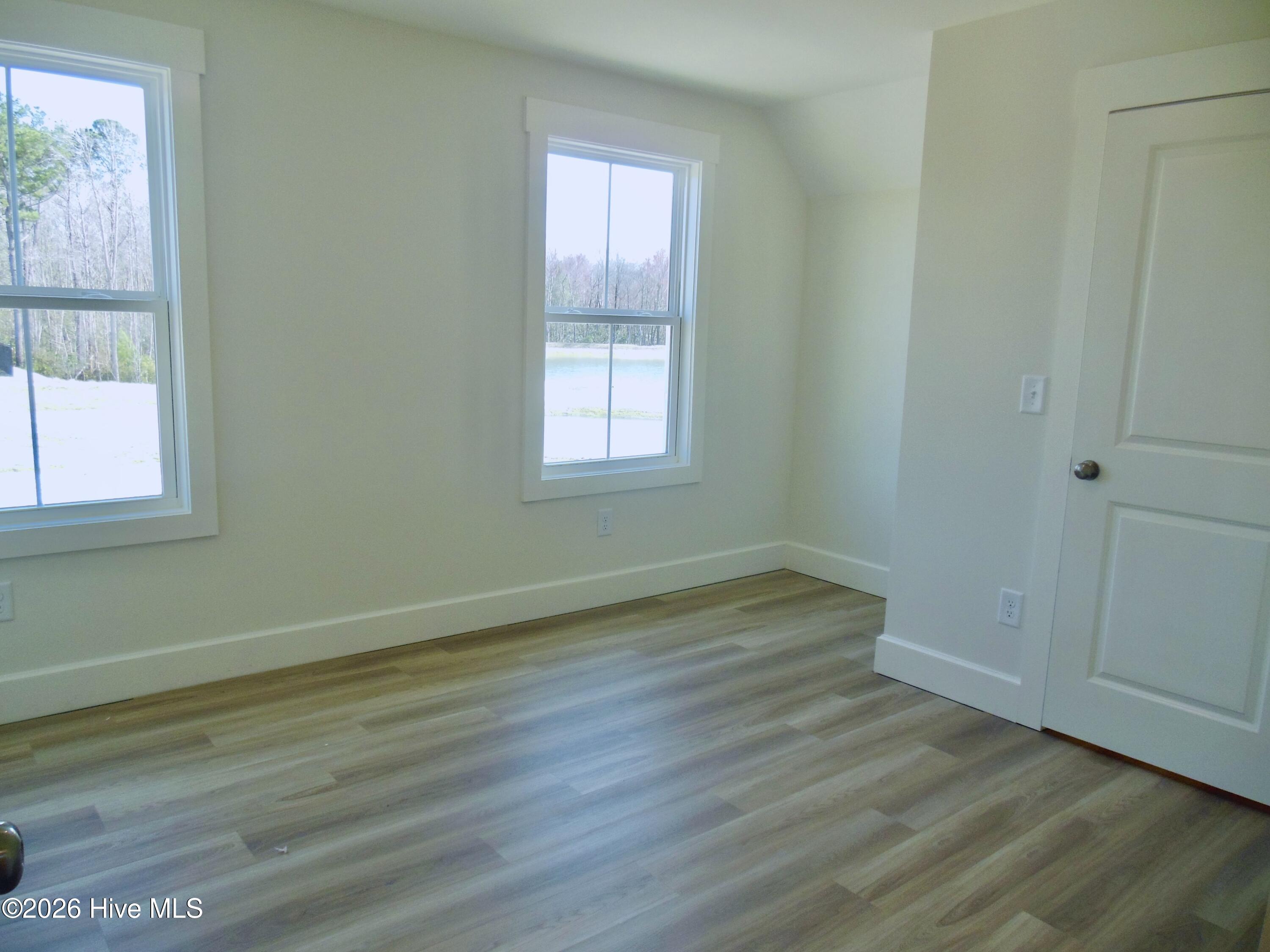 100559473 | Photo 11