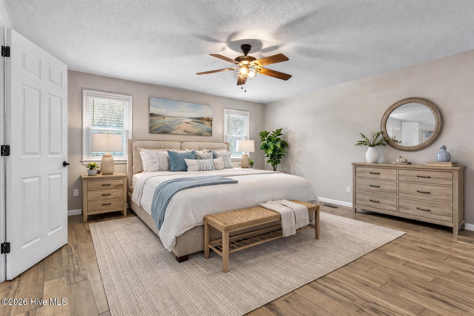 100566130 | Photo 12