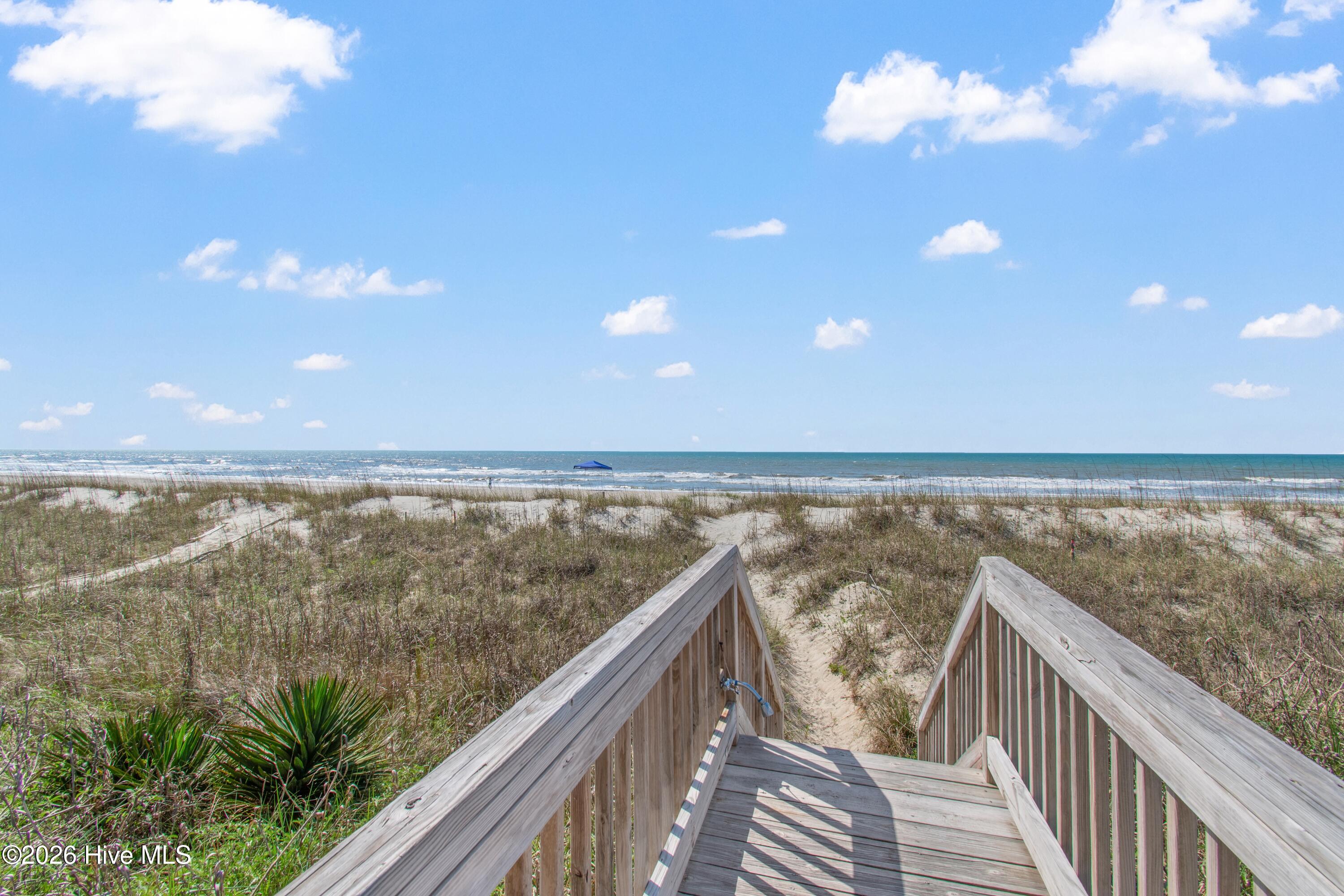 100567968 | Photo 21