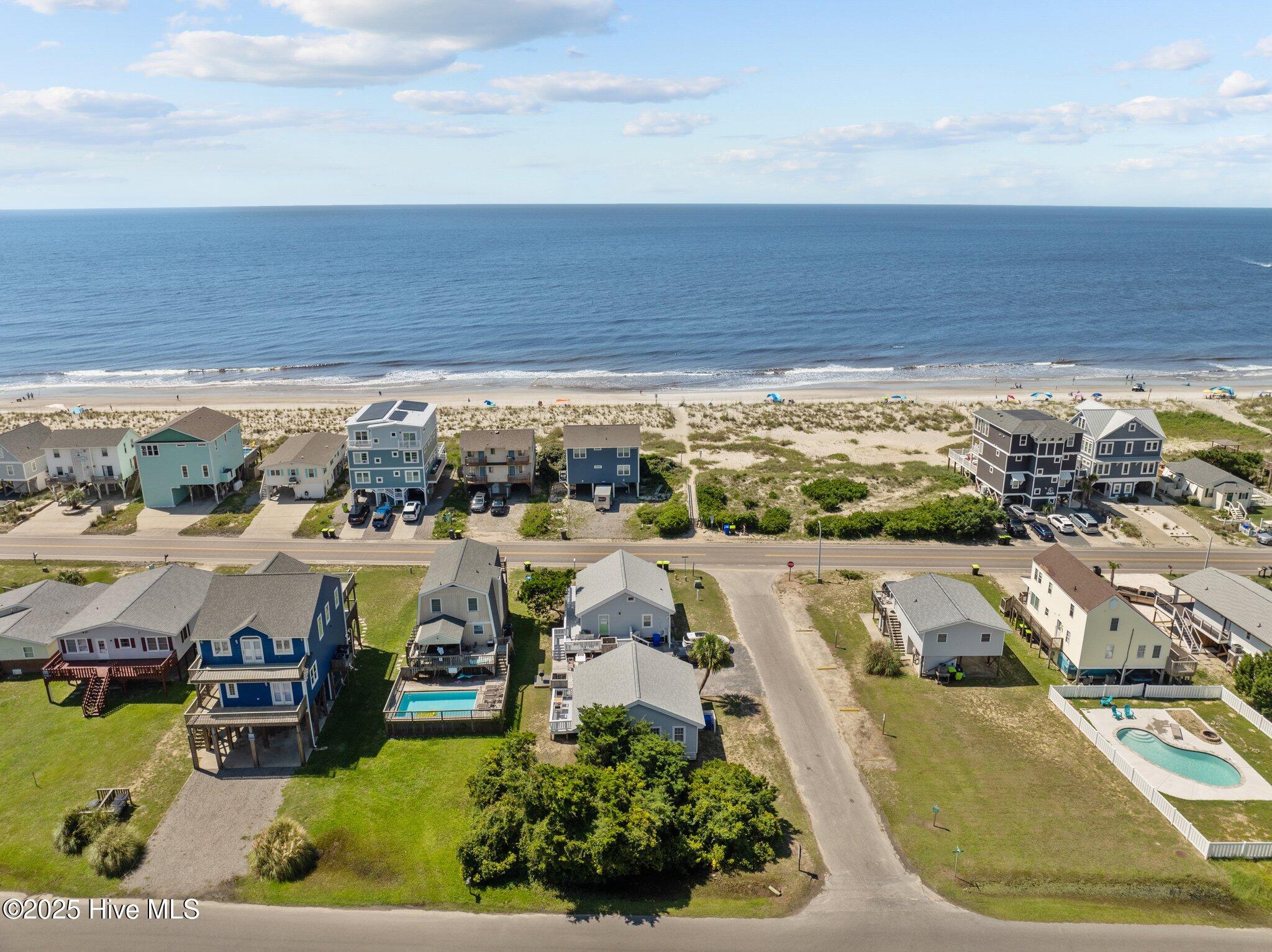 100537194 | Photo 141