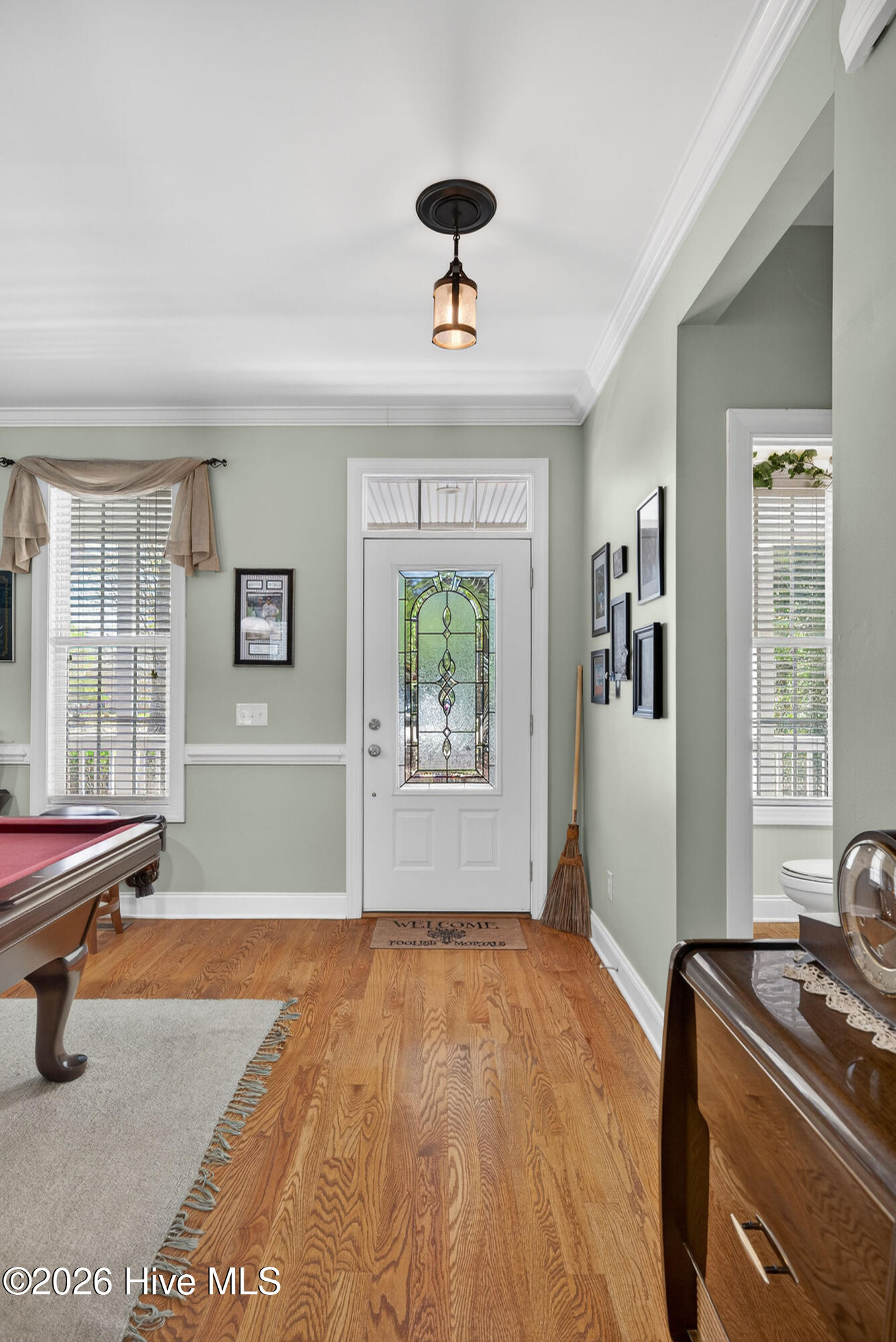 100568034 | Photo 25