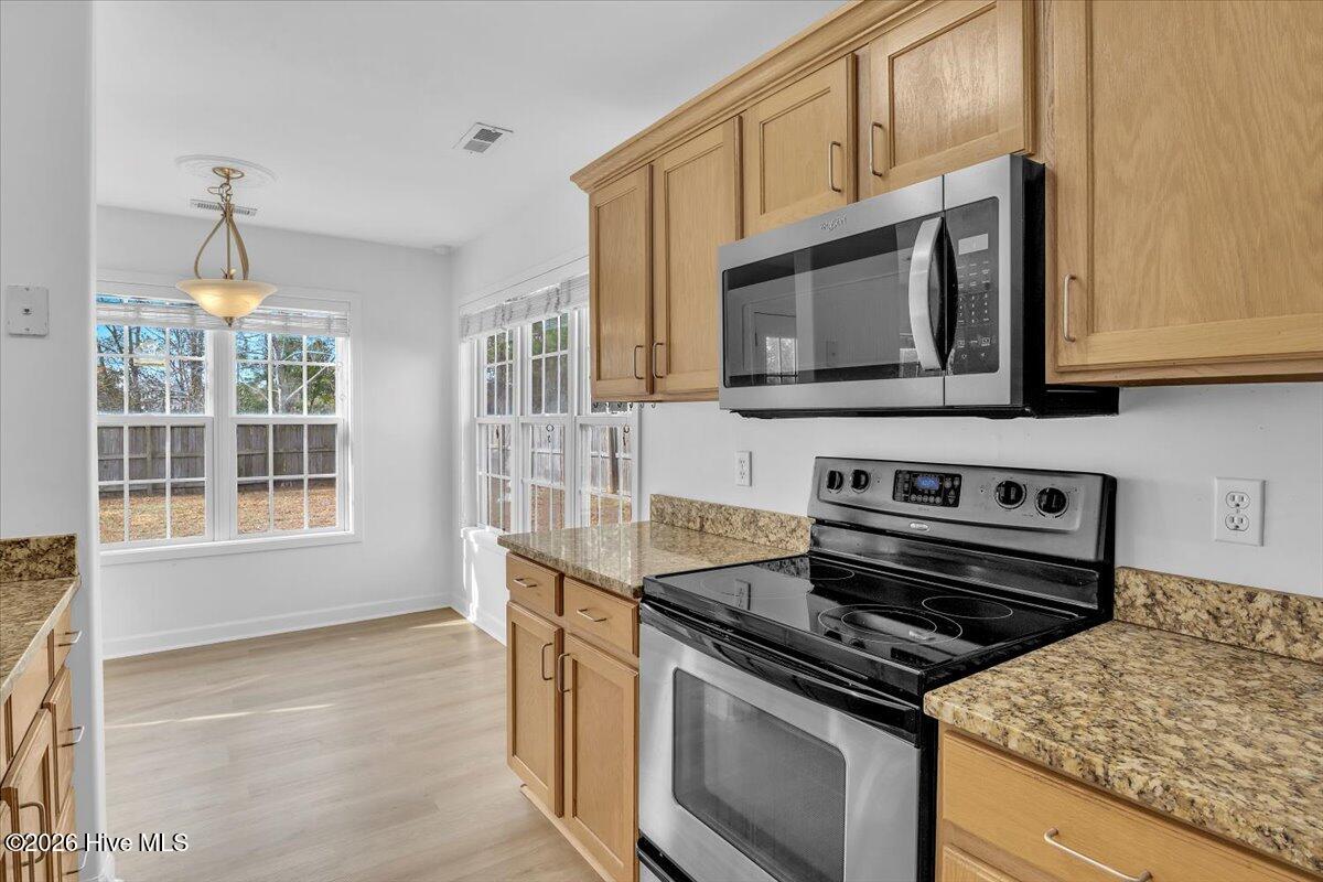 100547444 | Photo 12