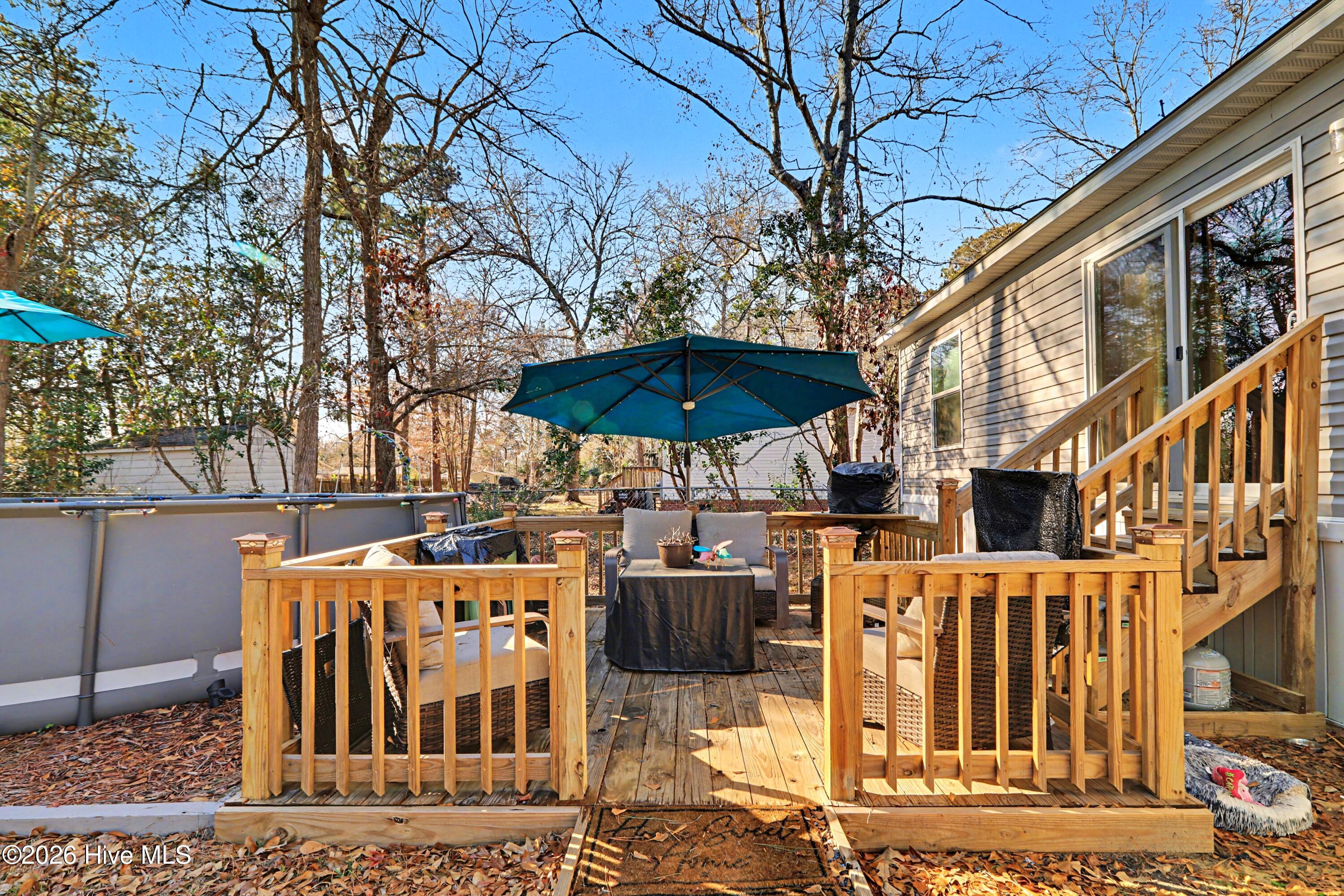 100548281 | Photo 12