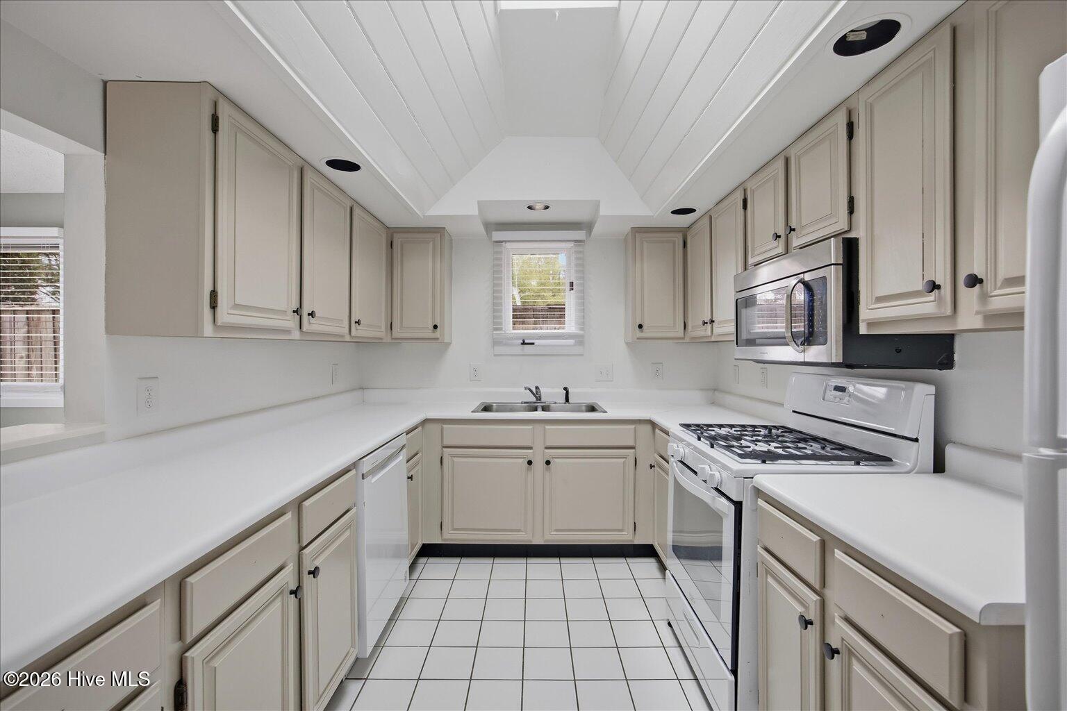 100555518 | Photo 20