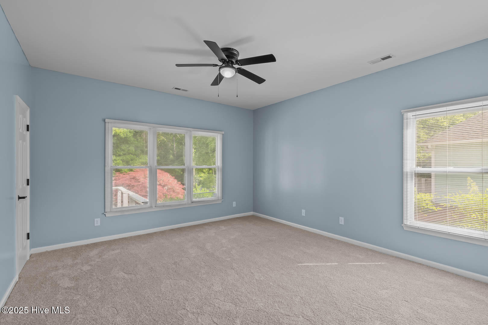 100544064 | Photo 23