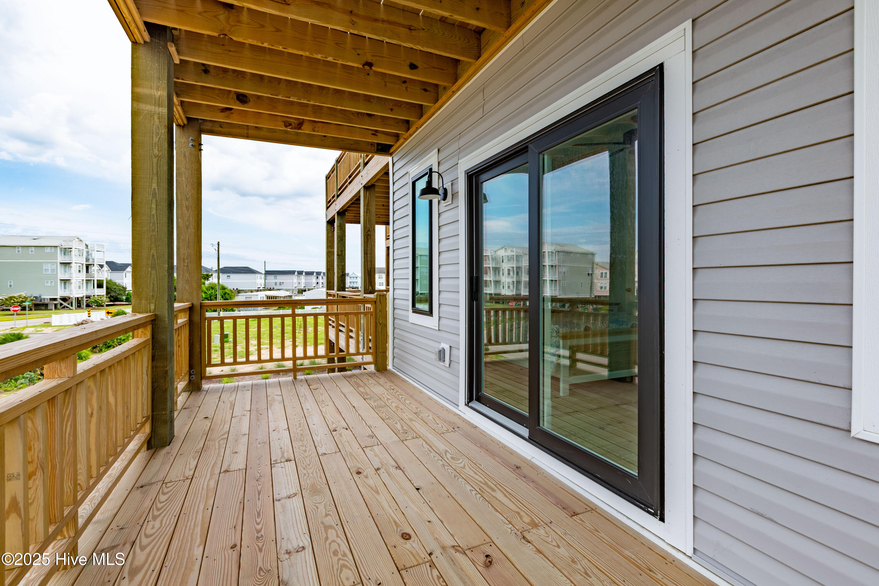 100474523 | Photo 42