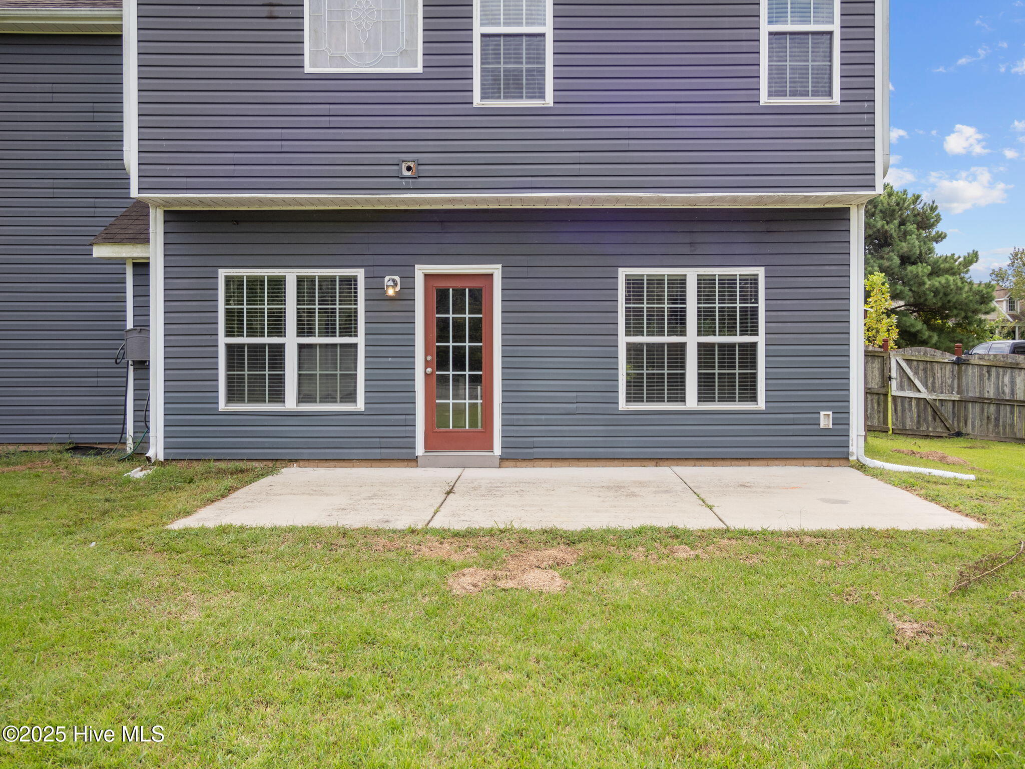 100556679 | Photo 49