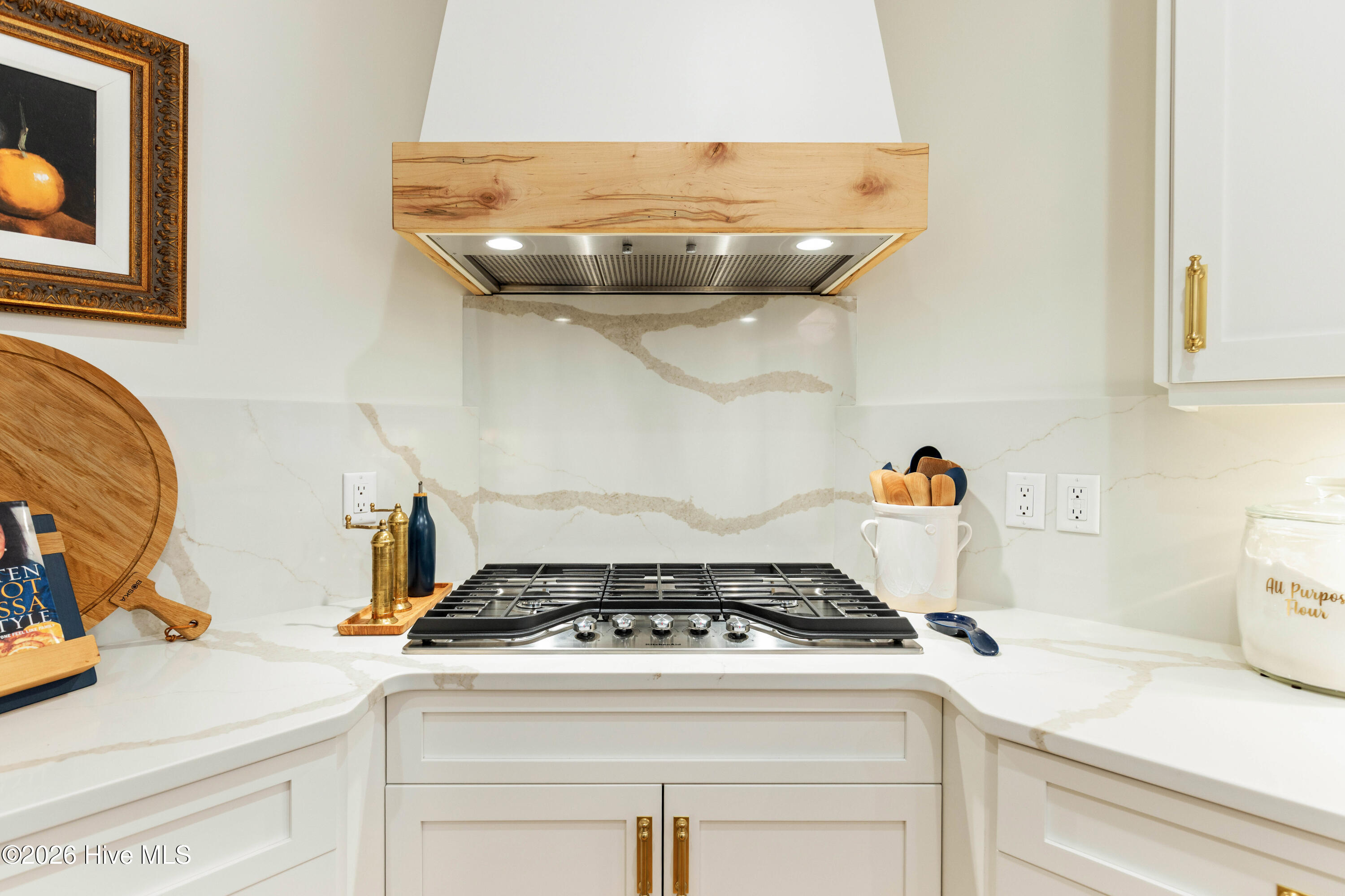 100555813 | Photo 30