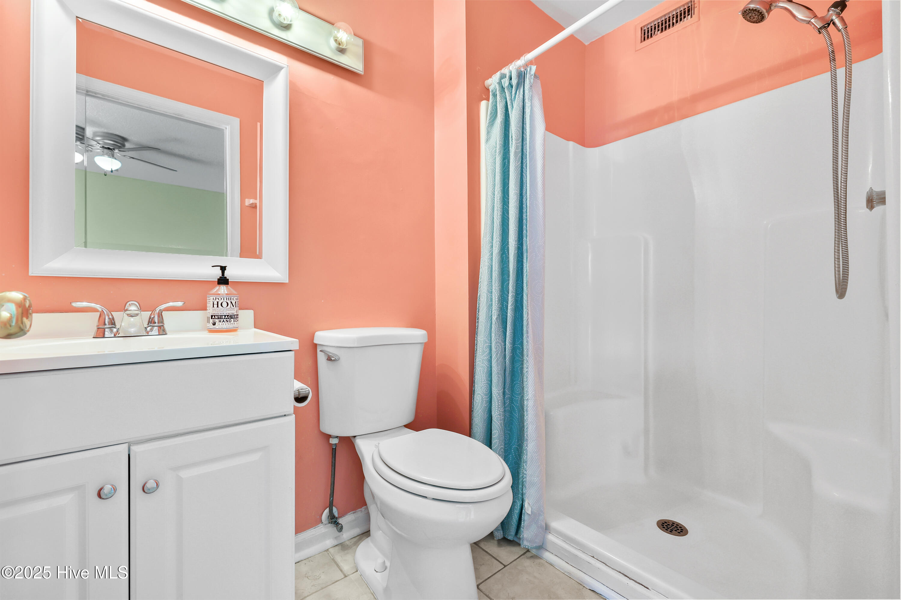 1717 Carolina Beach Avenue N 2a, Carolina Beach, NC 28428 – photo 21: Photo Mar 08 2025, 14 21 23