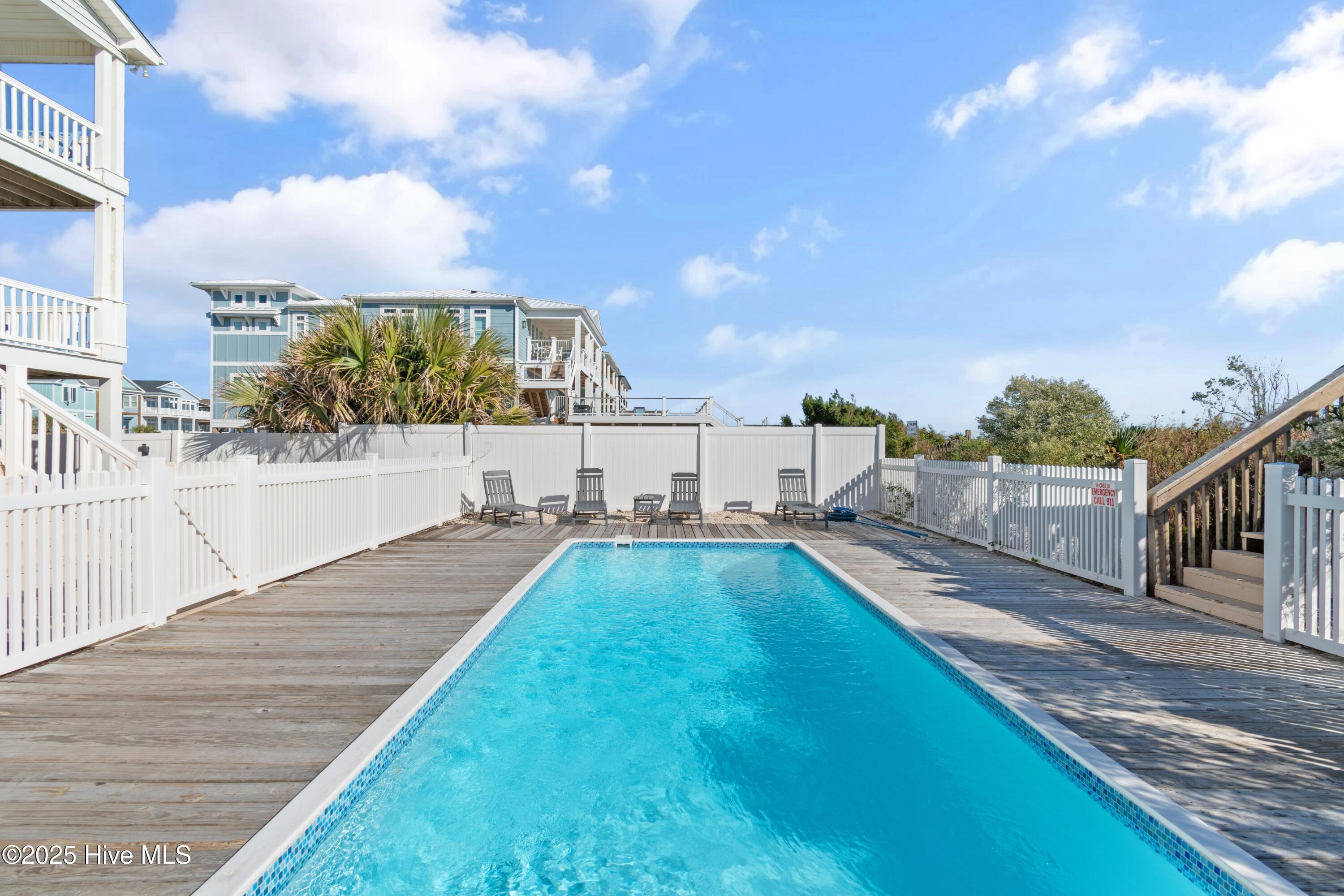 100541214 | Photo 12